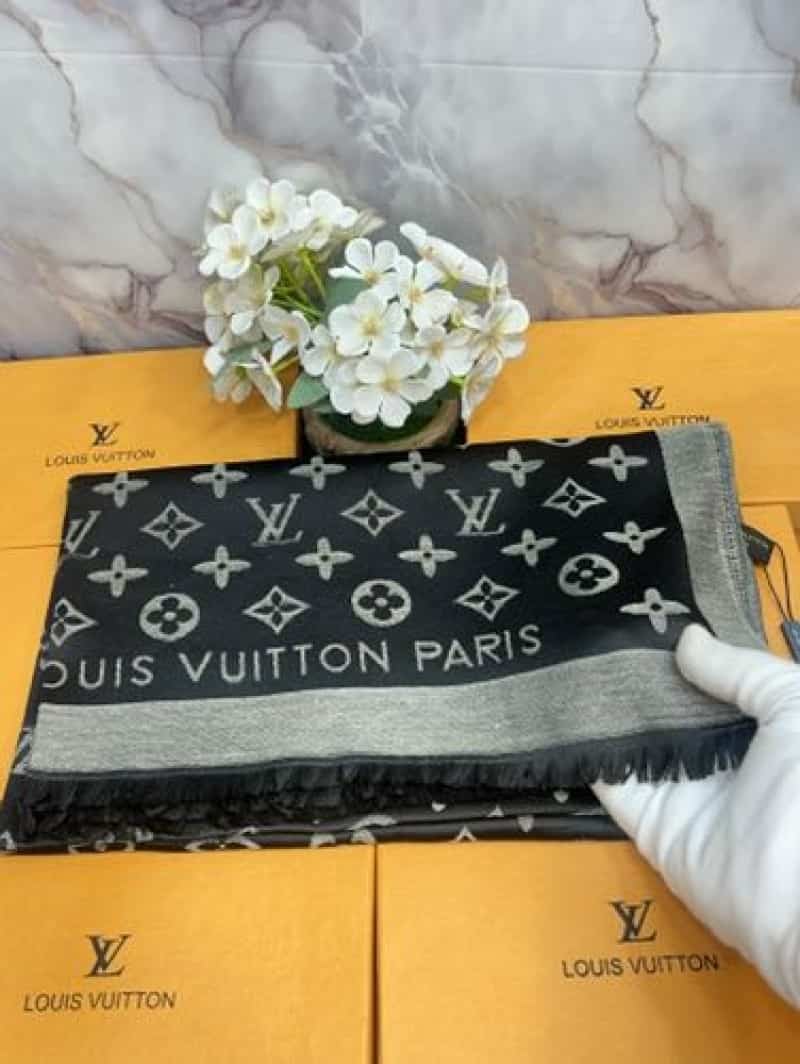 LV LOUI S VUITTON PREMIUM QUALITY I Secondary image