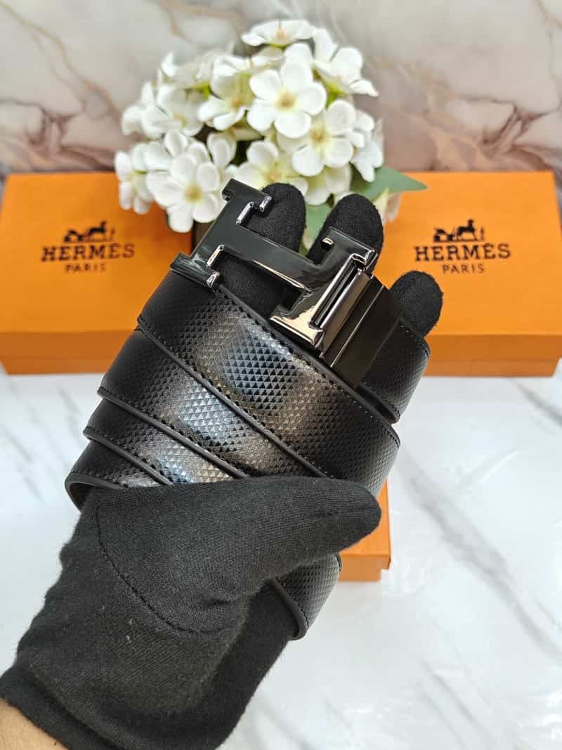 HERMES PREMIUM QUALITY REVERSEABLE LADIES BELT WITH OG BOX H-806 Main image