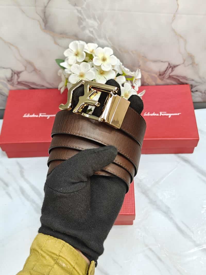 SALVATORE FERRAGAMO PREMIUM QUALITY IMPORTED REVERSIBLE LADIES BELT WITH OG BOX SF-102 Secondary image