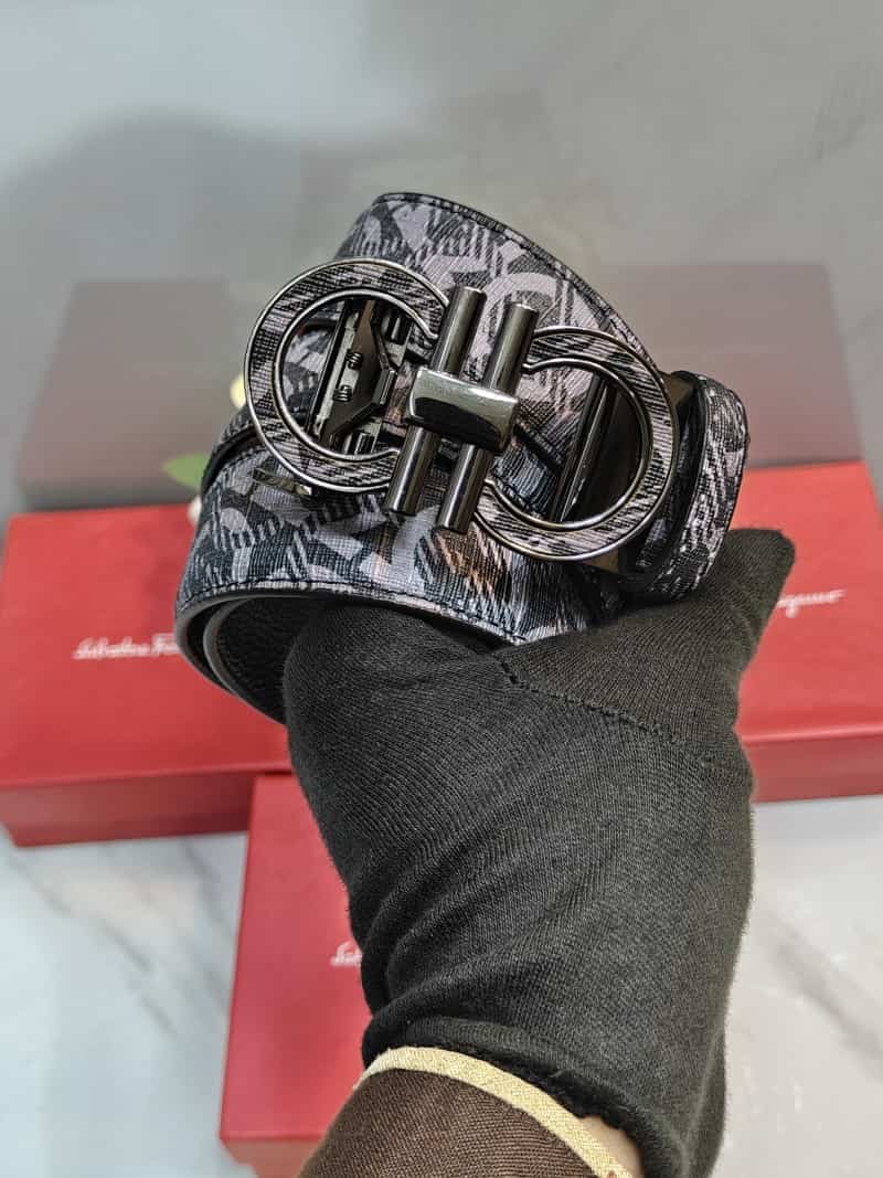 SALVATORE FERRAGAMO PREMIUM QUALITY AUTOLOCK BELT WITH OG BOX SF-104 Secondary image