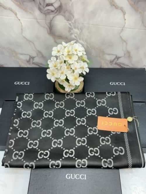 GUCCI PREMIUM QUALITY STOLE/SCARF WITH OG BOX Main image