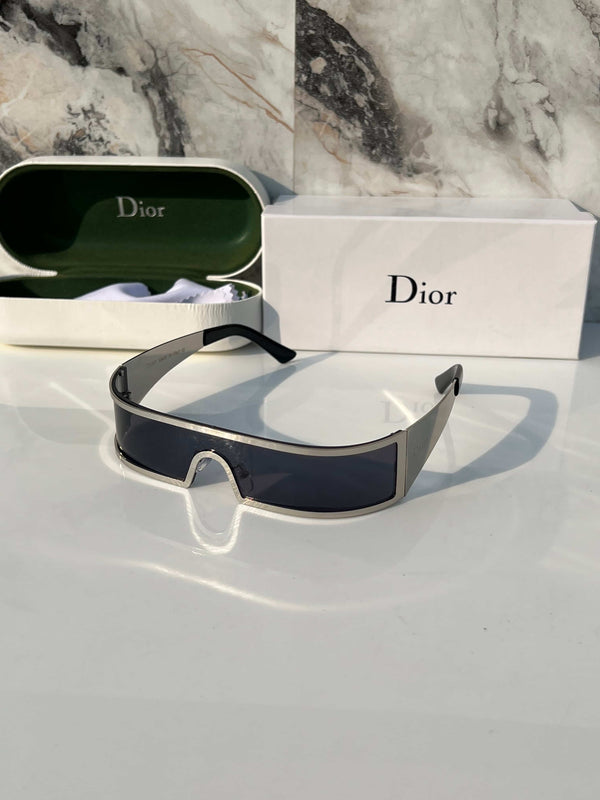 Di0r_9094_silver_black