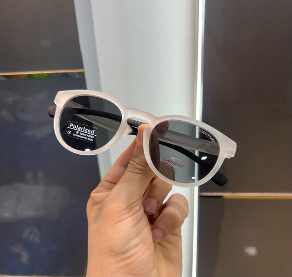 Carrer a White Black Premium Shades 3354
