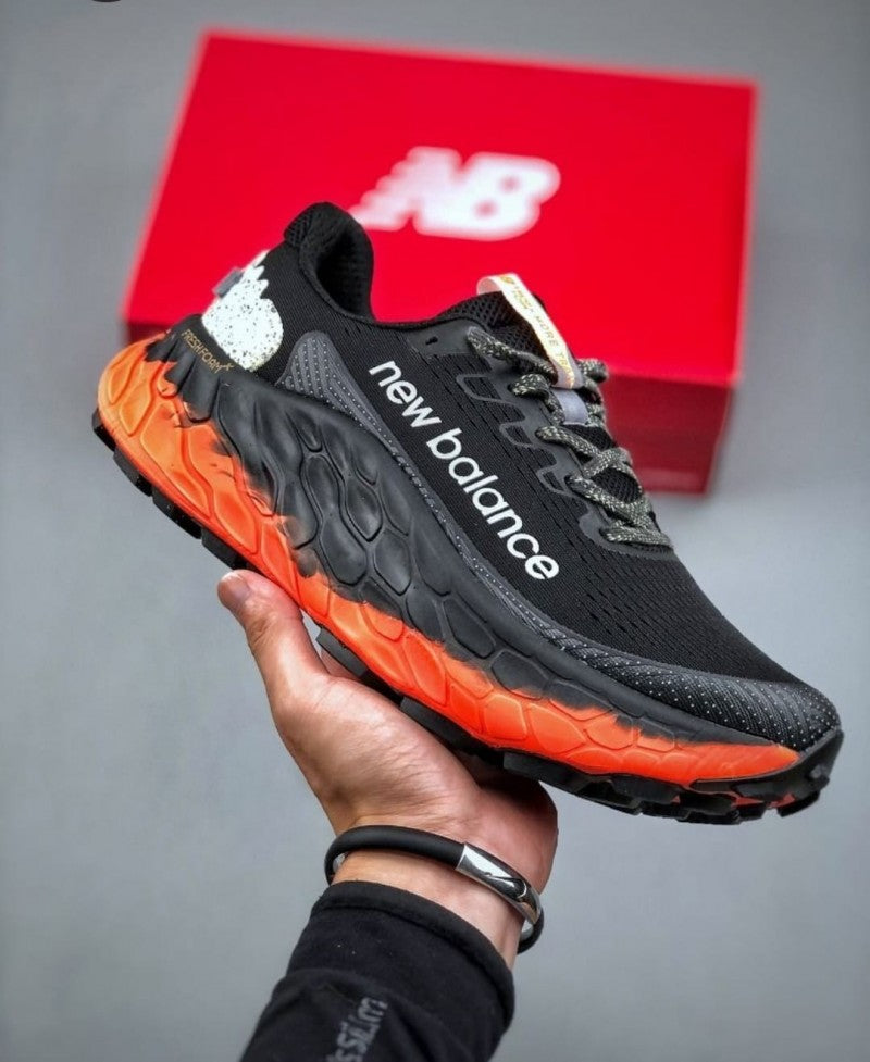 New Balance Fresh Foam x Trail More V3 BLACK ORANGE