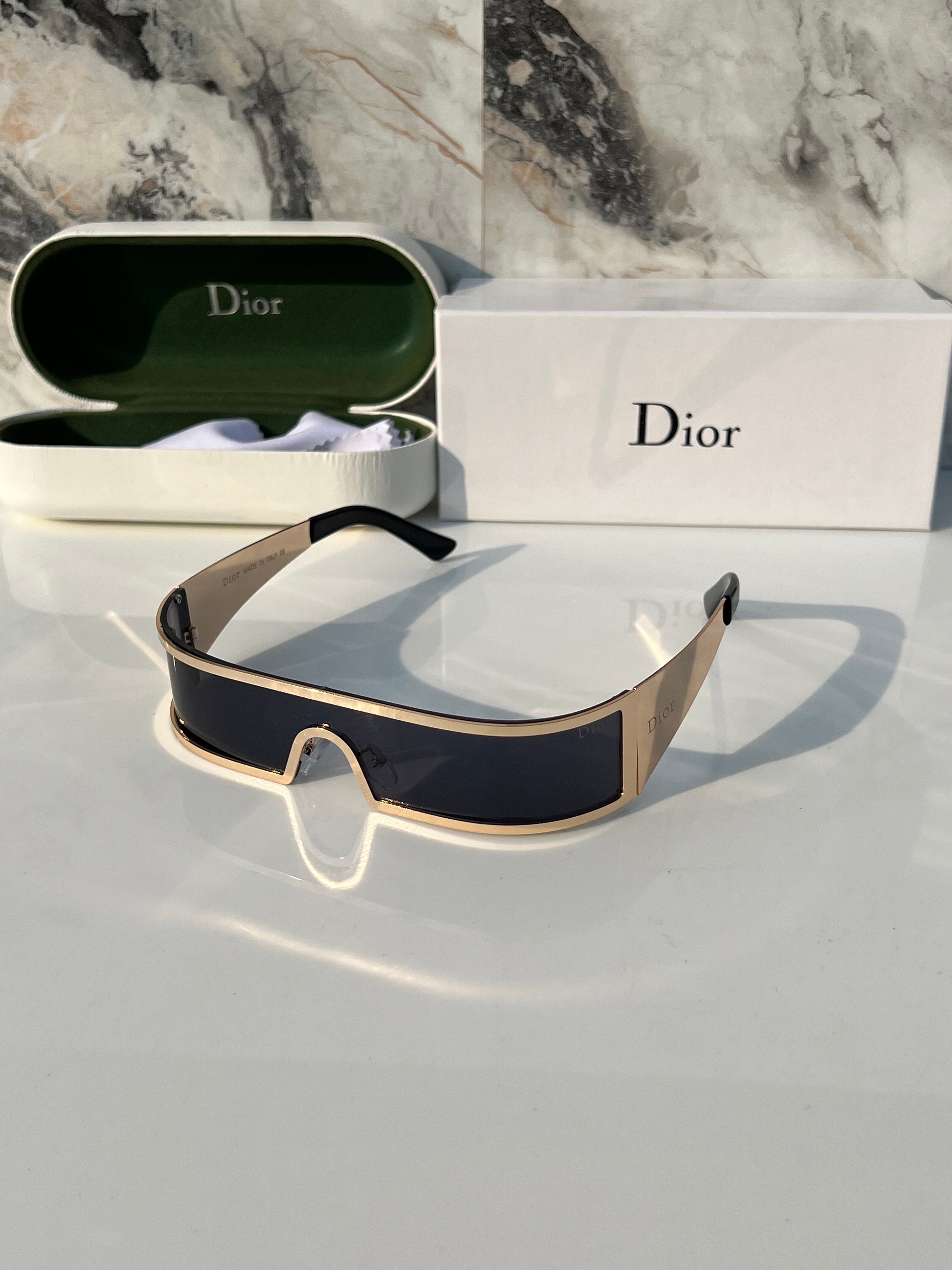 D!_Or_9094_gold_black Main image