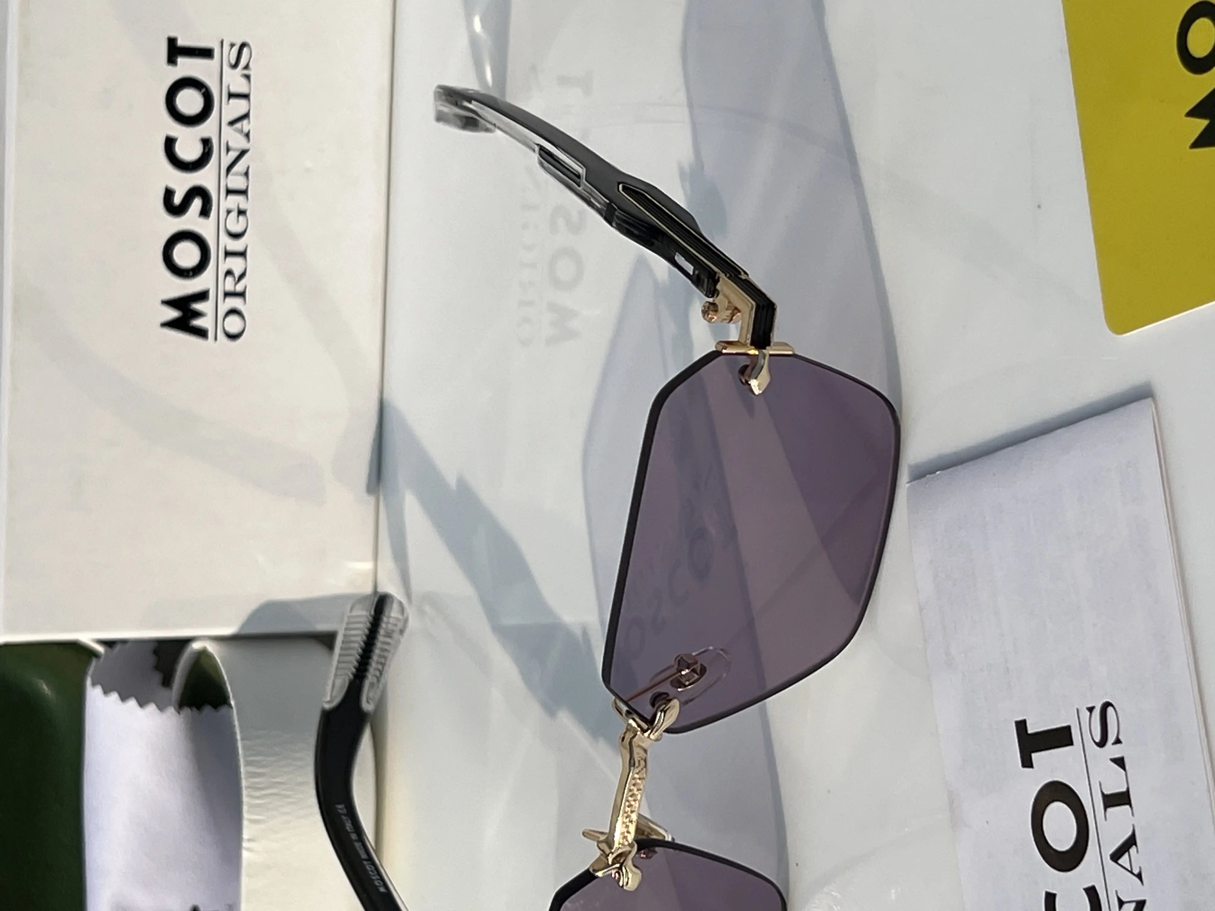 Moscot_69310_gold_violet Secondary image