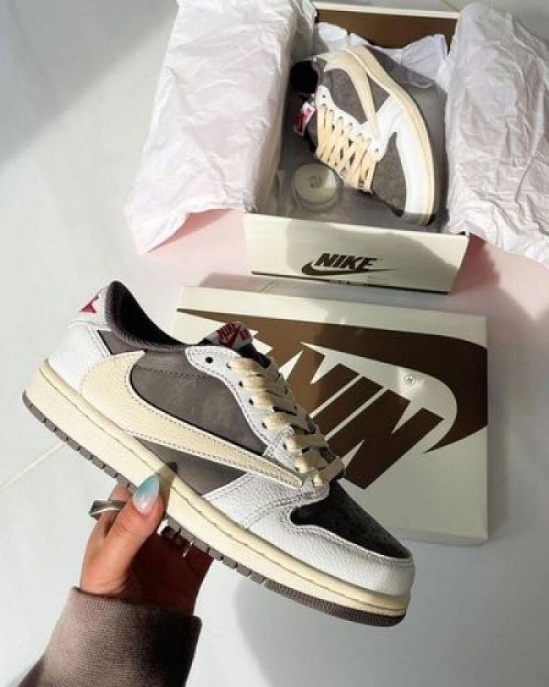 Jordan 1 Retro Low SP Travis Scott Reverse Mocha