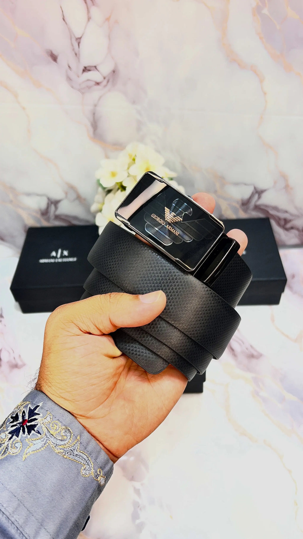A_X aRM_ANI EXCHAGE PREMIUM QUALITY IMPORTED REVERSIBLE BELT WITH OG BOX AX-514