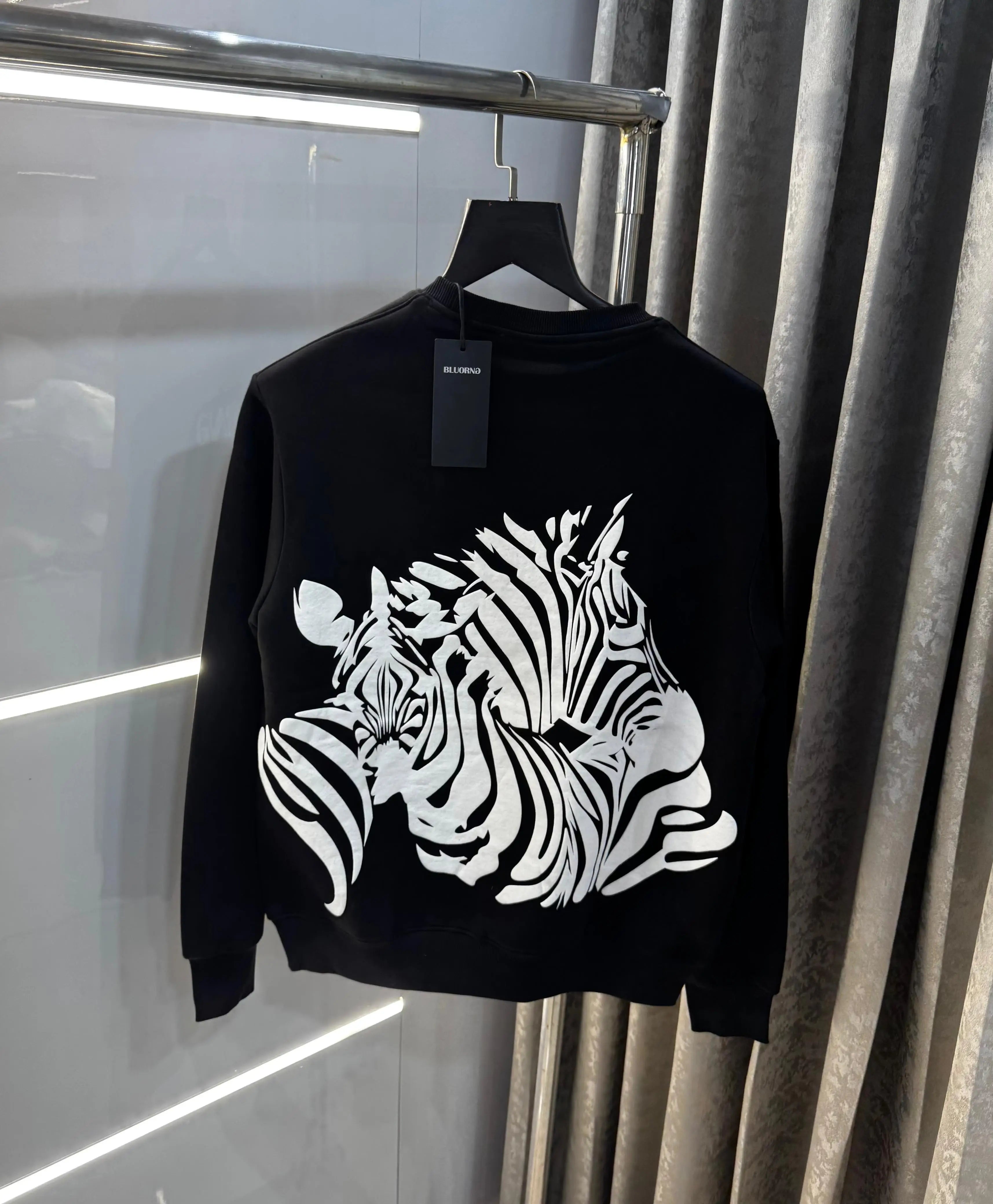 Bluoran g Black EmBO$Sed Back Print Premium Sweatshirt