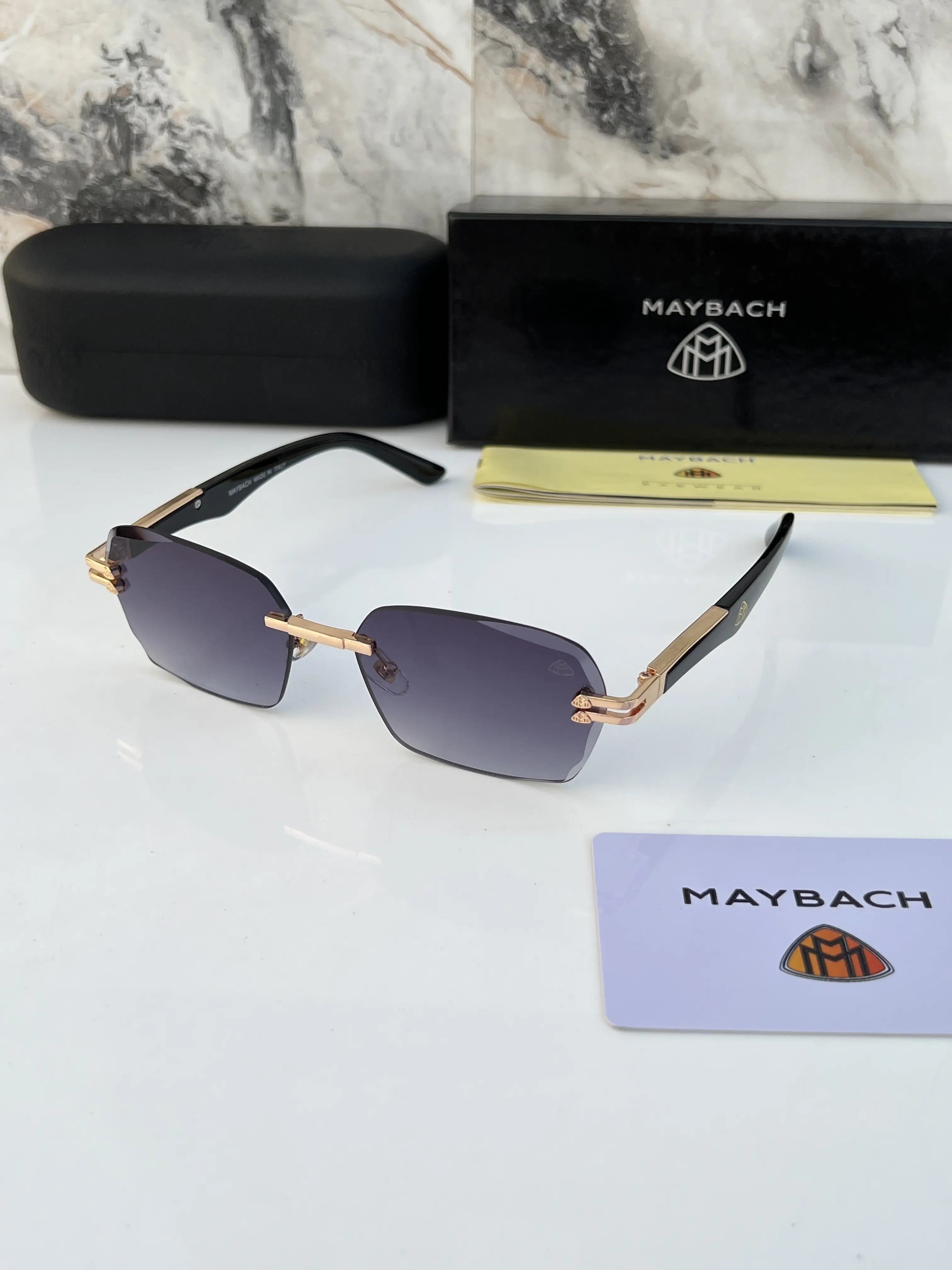 Maybach_2571_gold_black_shaded Main image