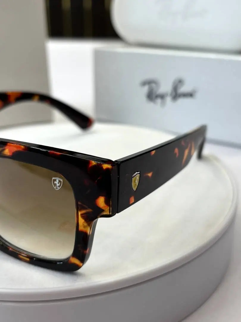 _Rayban_4415_tiger_brown