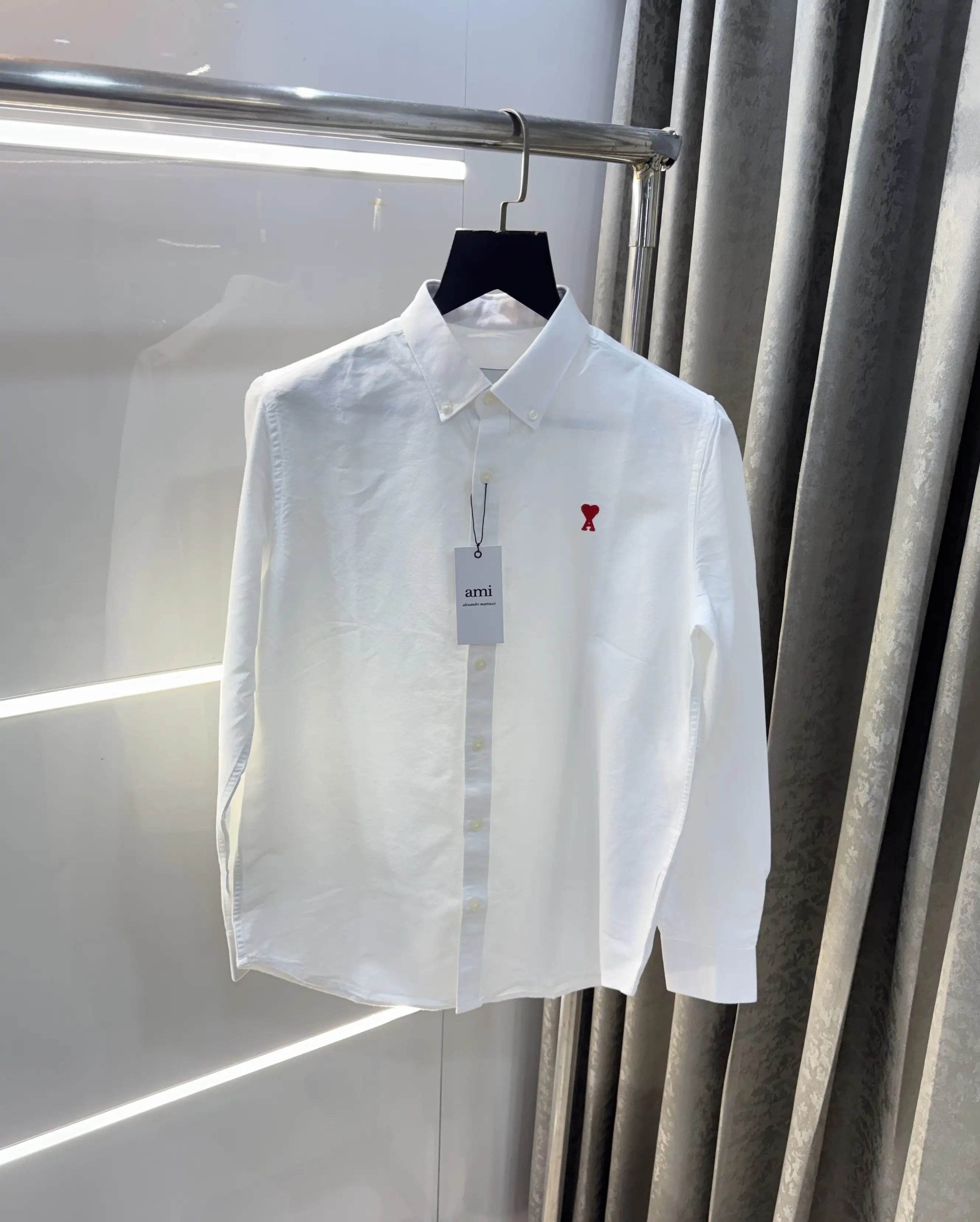 Ami Paris White Embroidry Logo Premium Shirt Main image