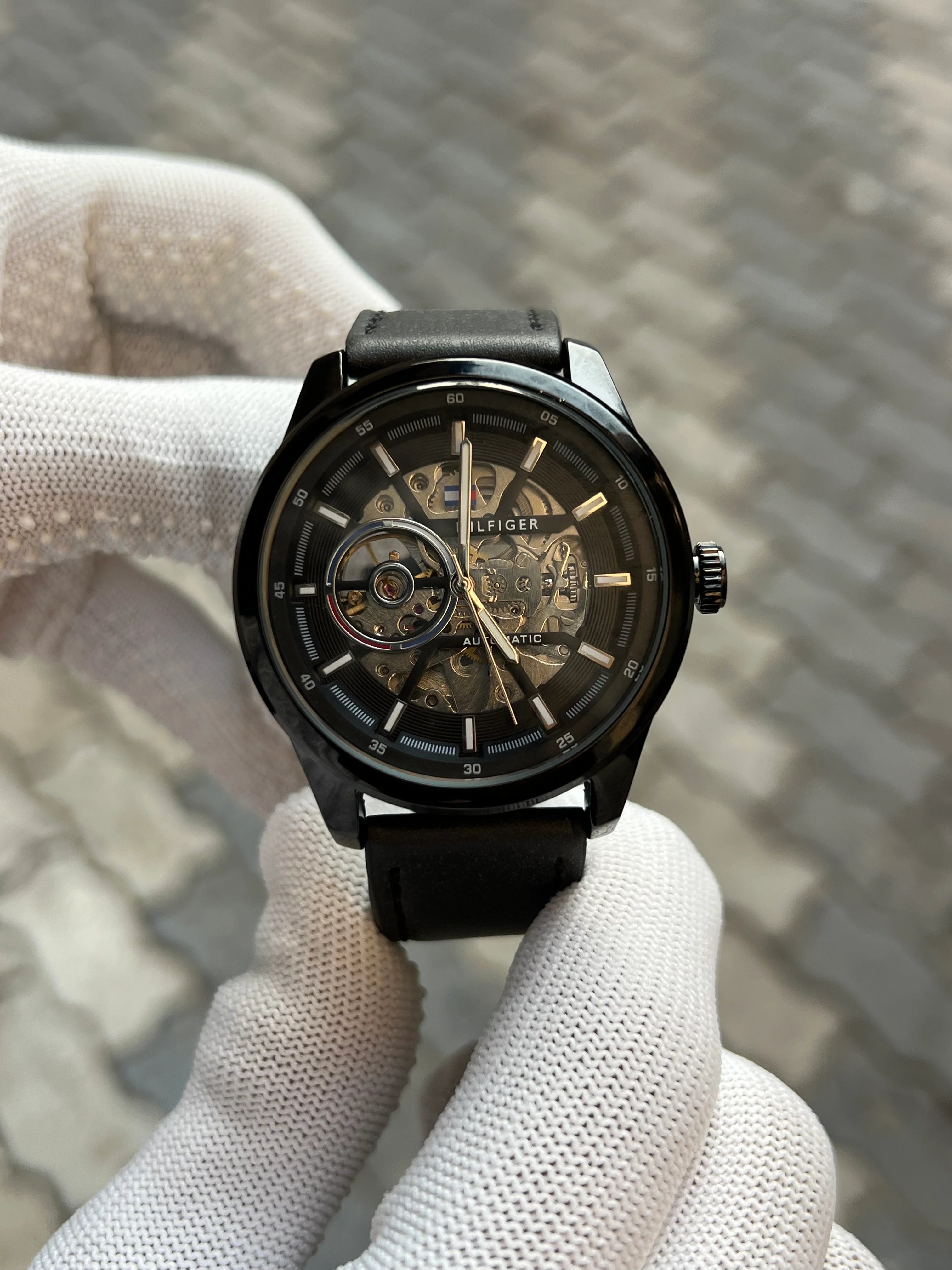 Tomm_y Hilfiger Automatic Black Leather
