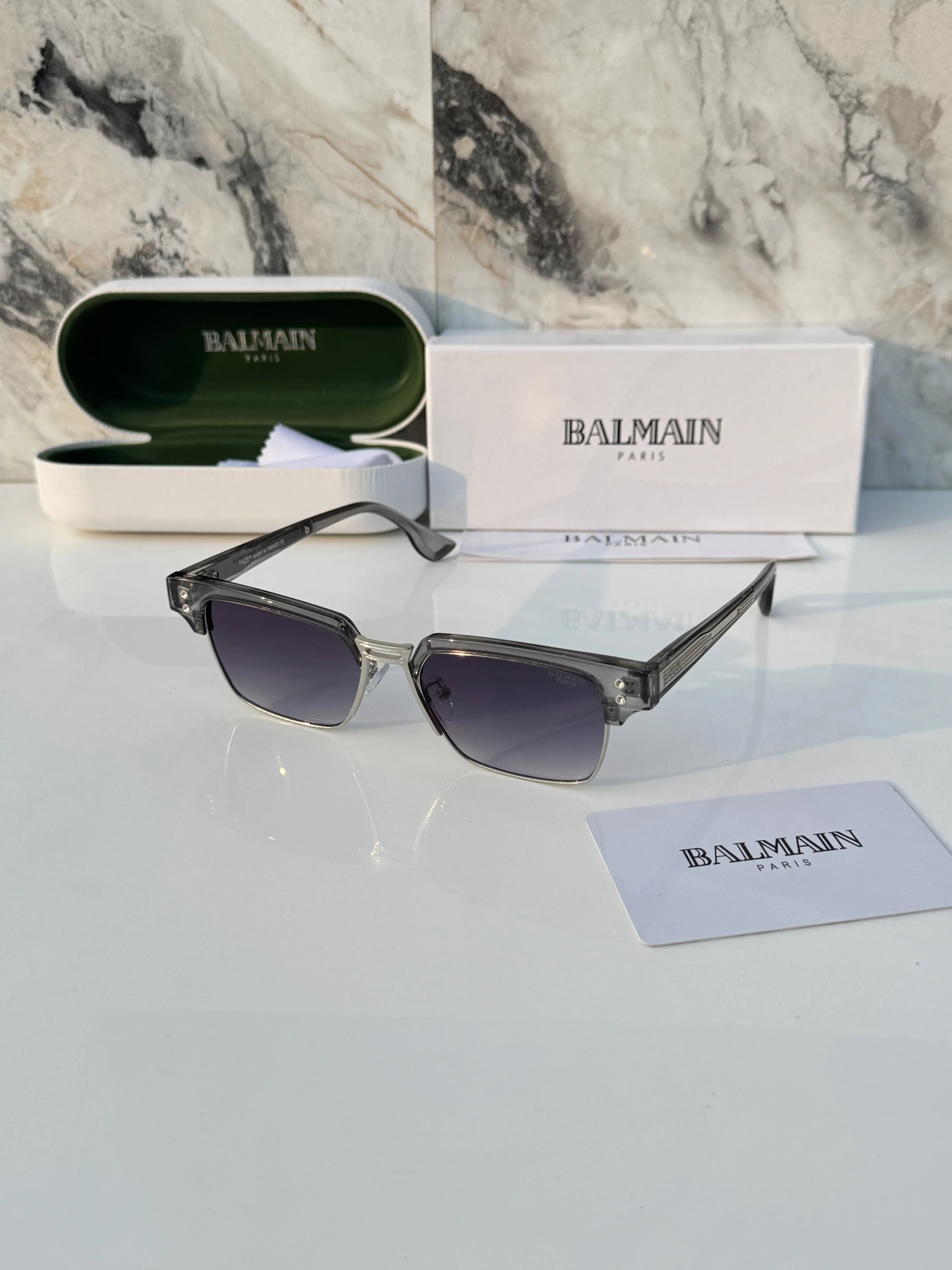 Balmain_1145_grey