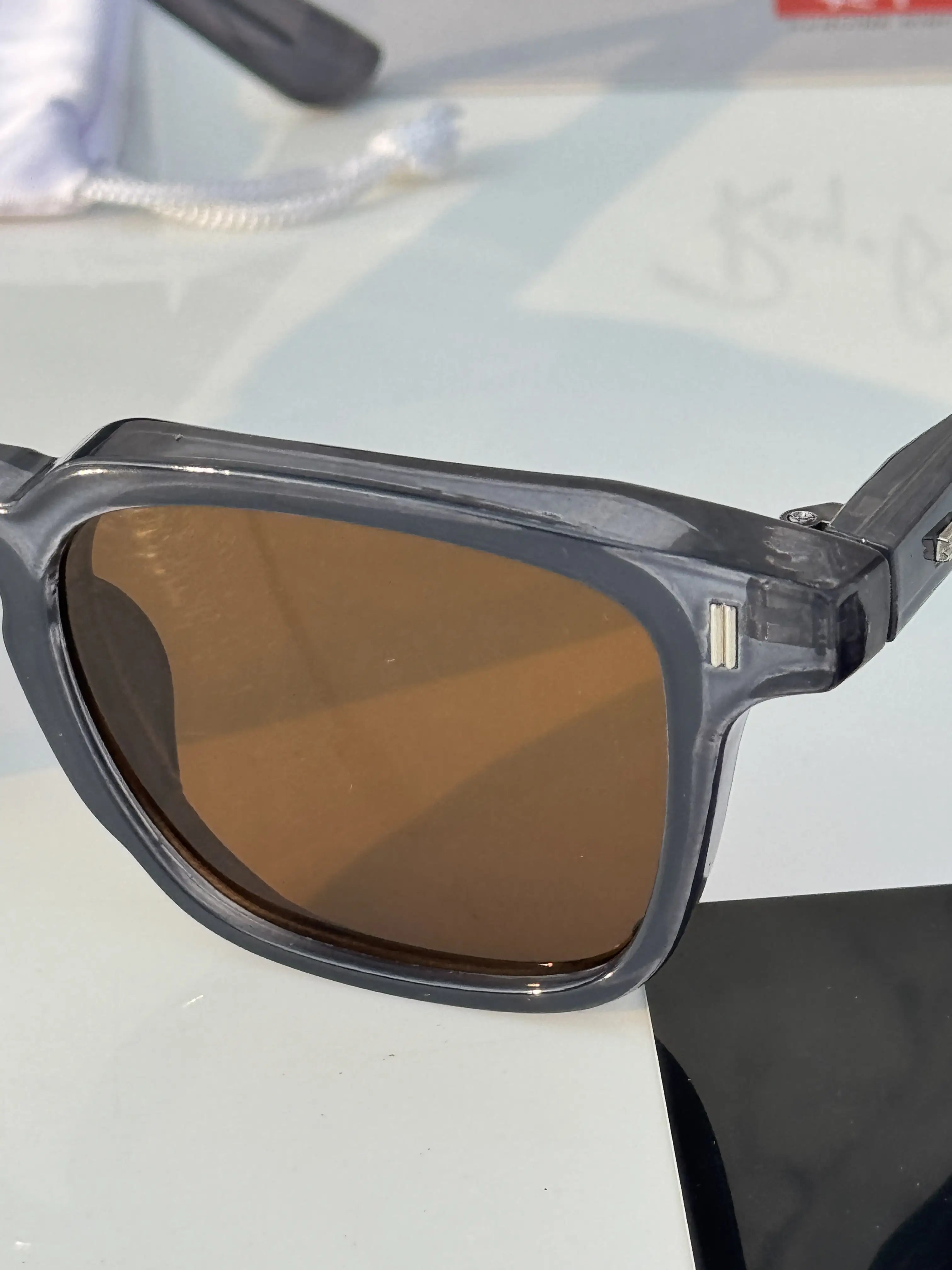Rayban_1124_blue_brown Secondary image