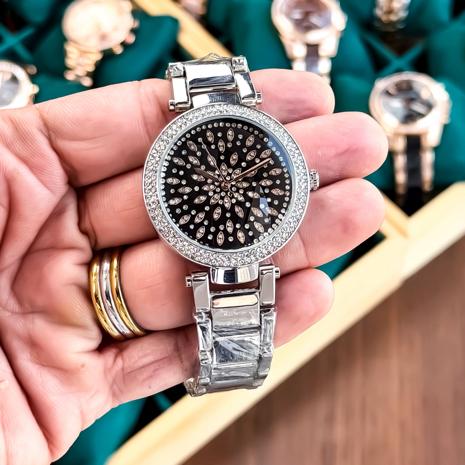 MICHAELKORS_LADIES_SILVER-BLACK Main image