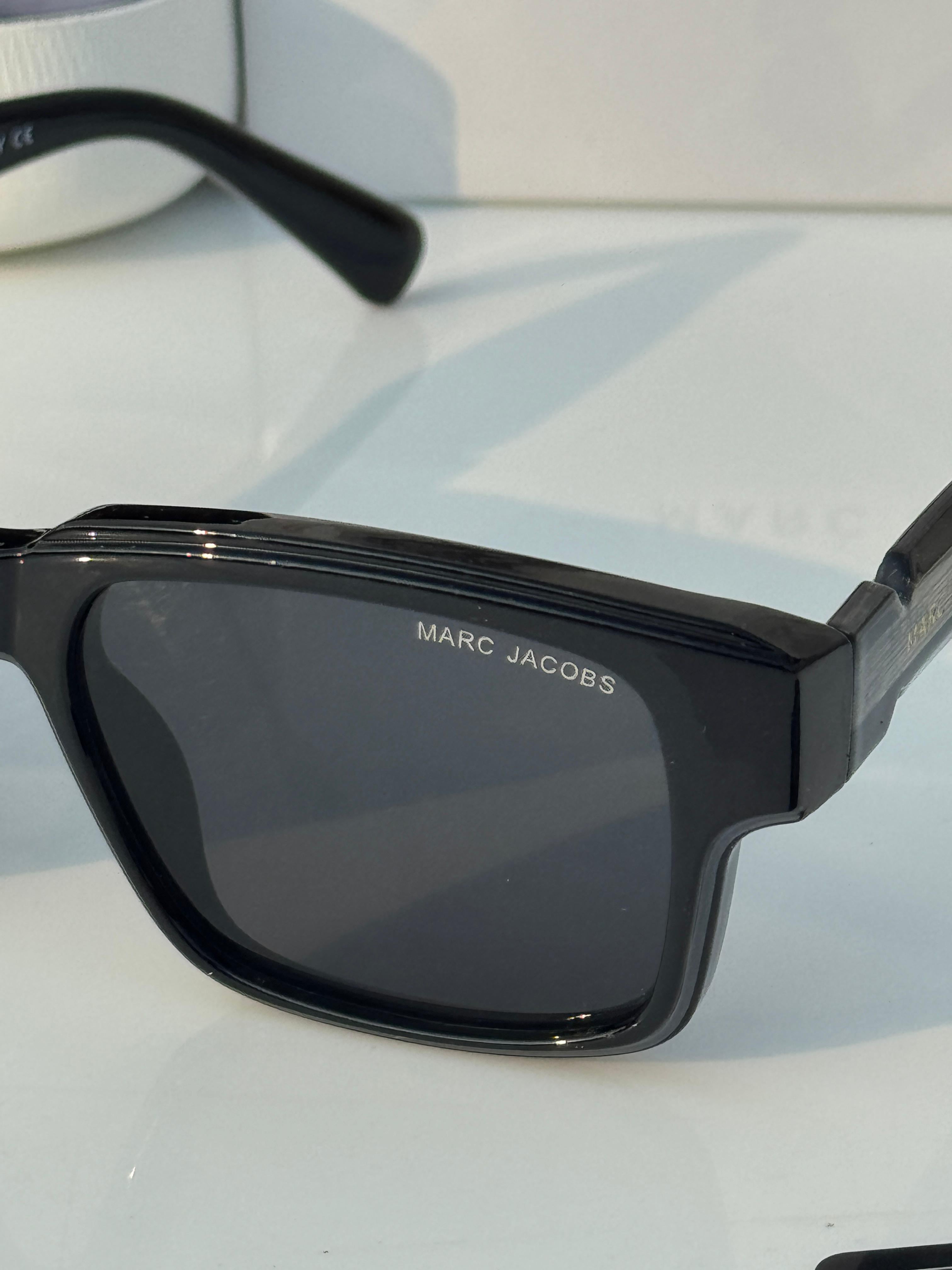 Marc_jacobs_1117_black Secondary image
