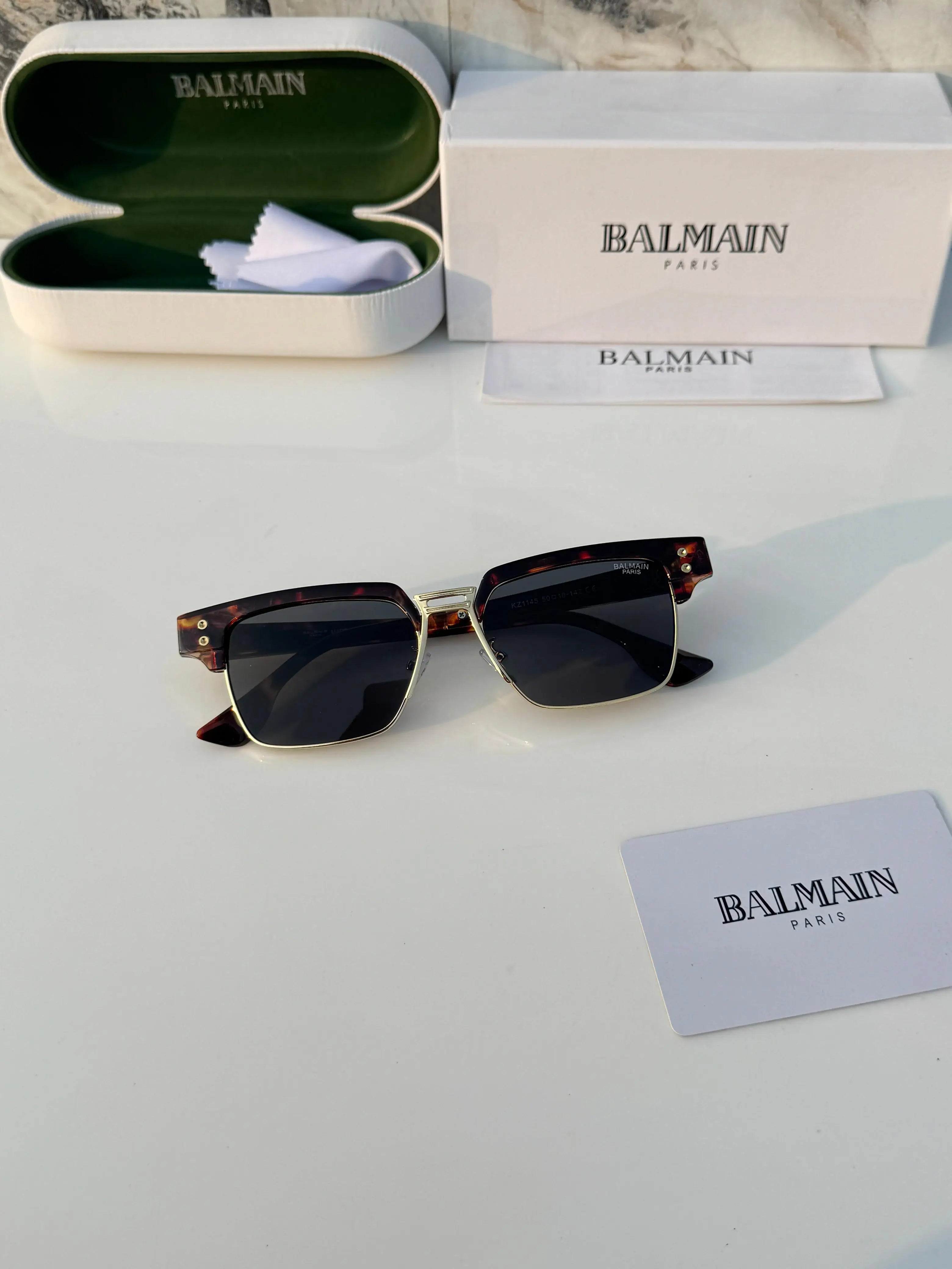 Balmain_1145_tiger_black