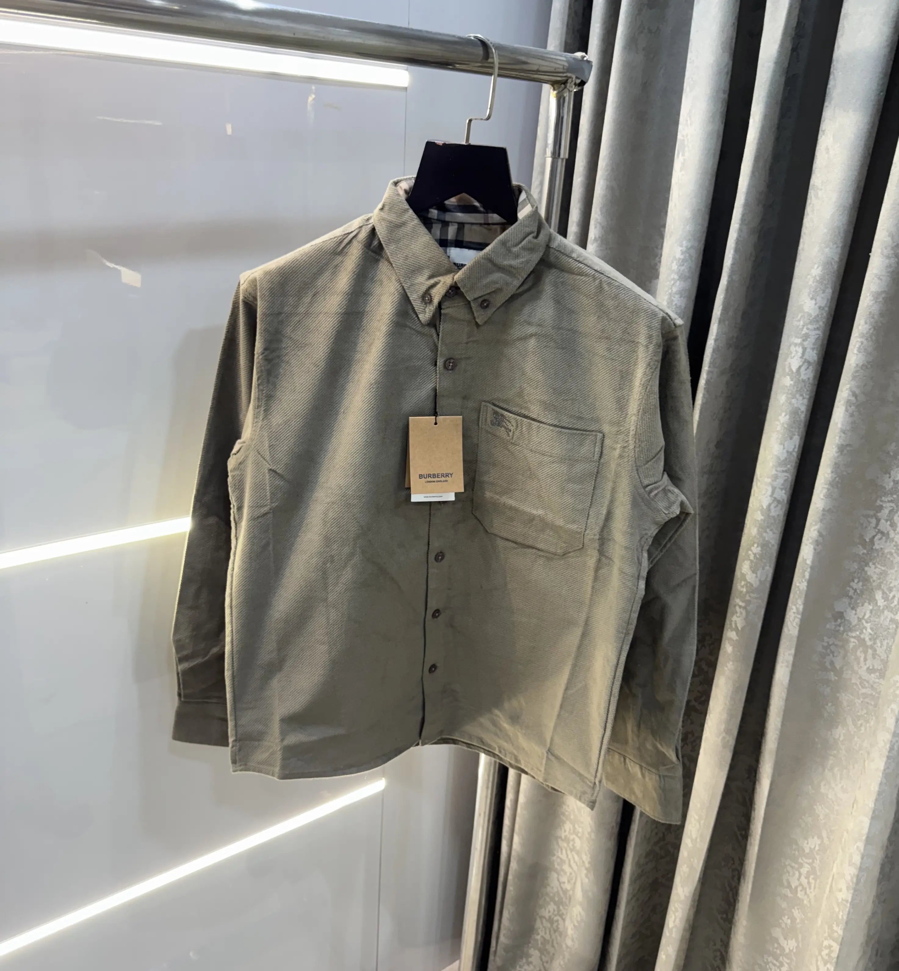 Burberr y Olive Classic Premium Cord Shirt Main image