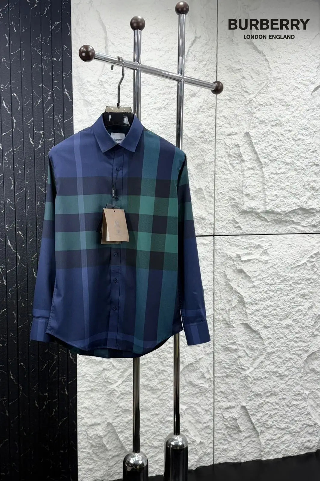 Burberr y Design 2 Checks Premium Shirt With Original Bo_-x Packing Main image