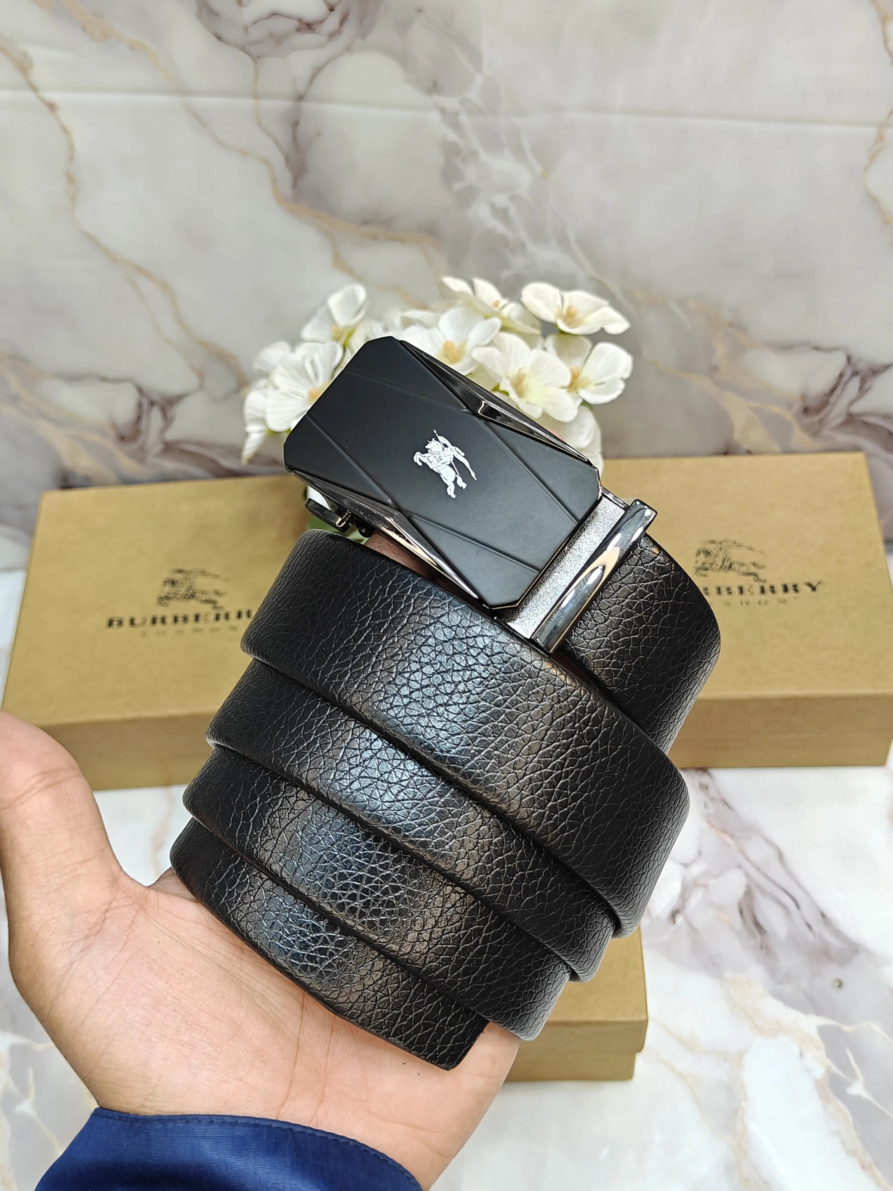 BB BURBERRY PREMIUM QUALITY AUTOLOCK BELT WITH OG BOX BB-716