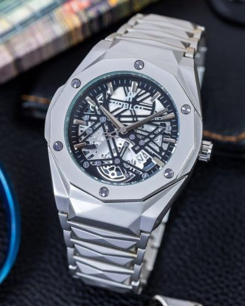 HUBLOT Tourbillon diamond cut chain Secondary image