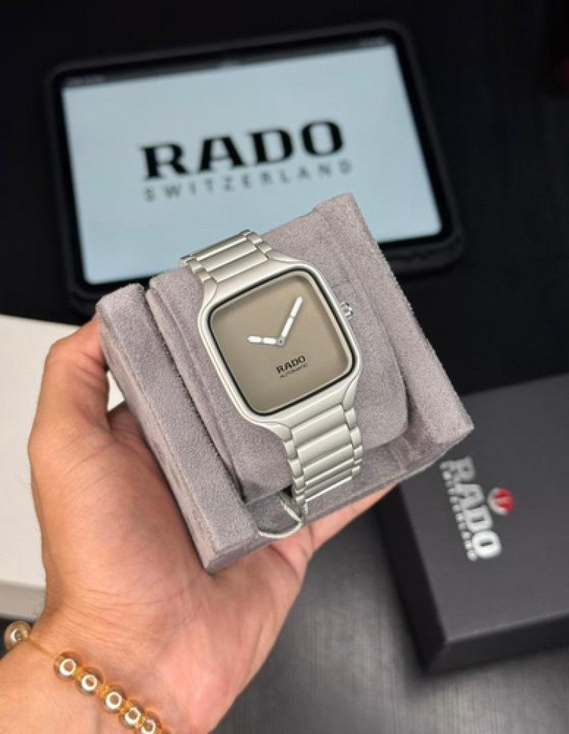 Rado True Square Quartz Secondary image