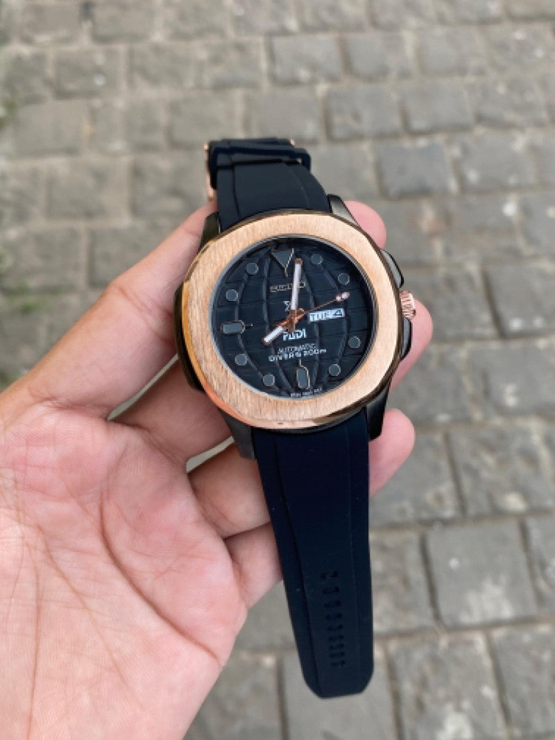 Seiko Nautilus Main image