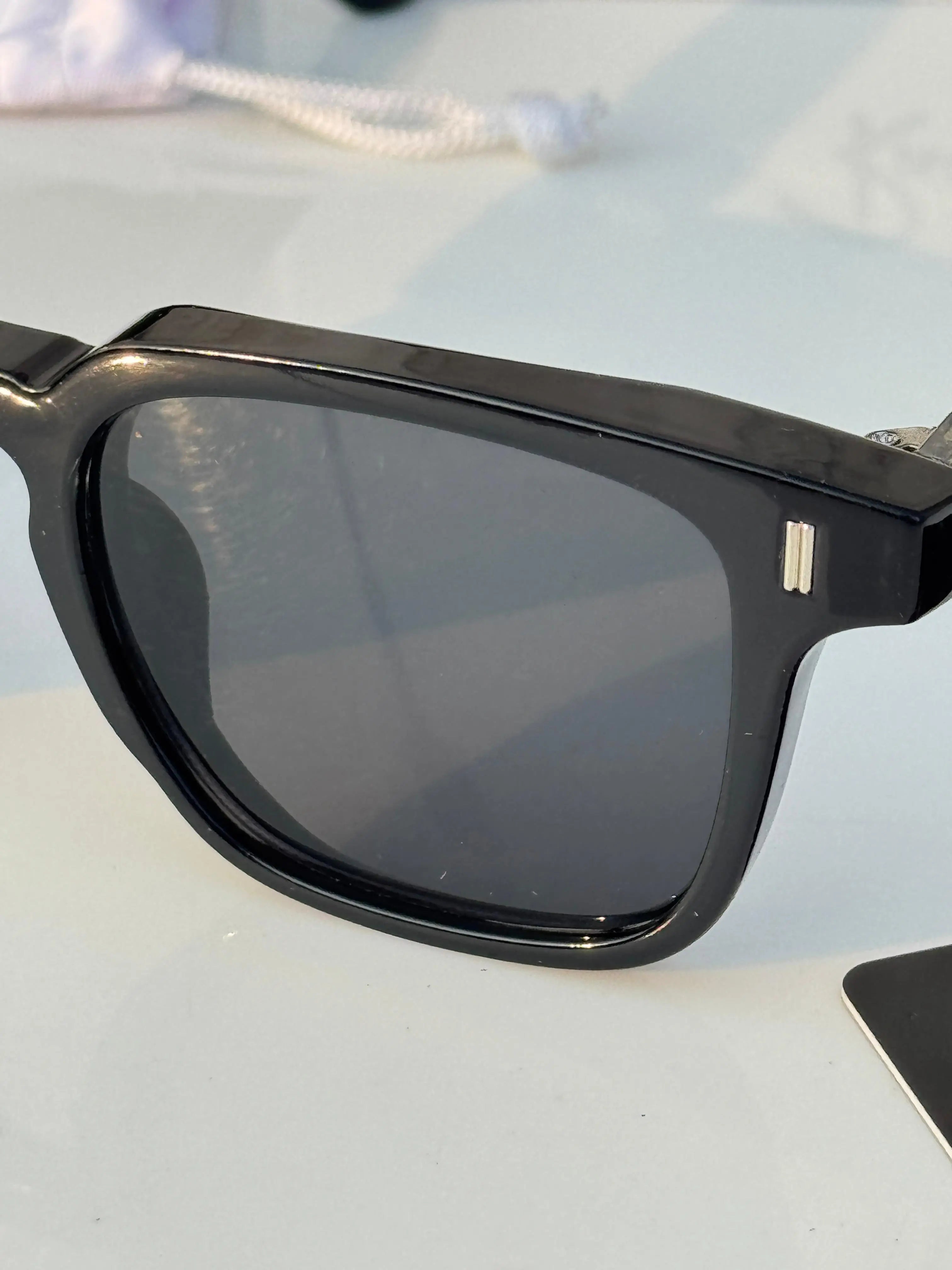 Rayban_1124_black Secondary image