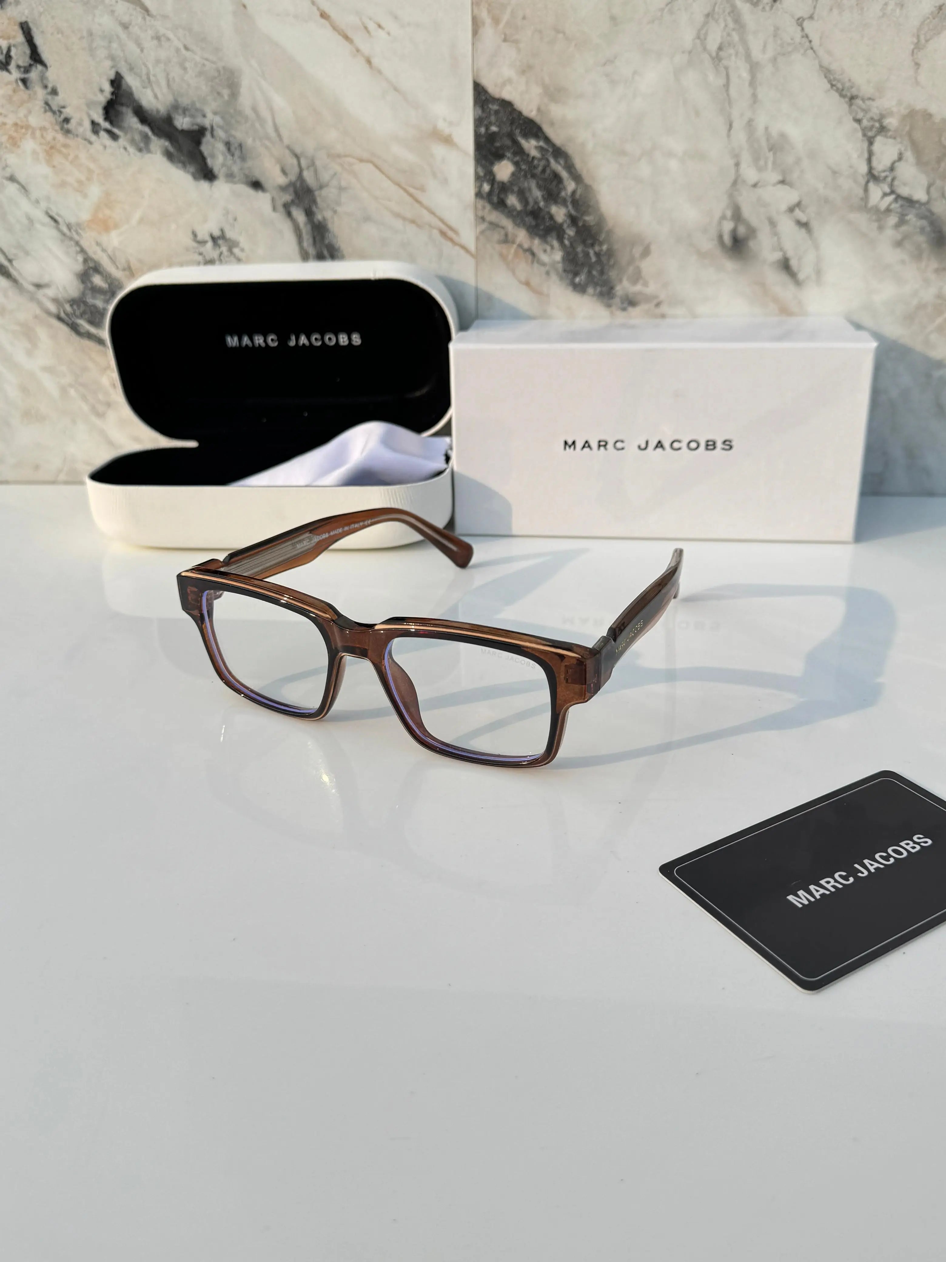 Marc_jacobs_1117_brown _plano Main image
