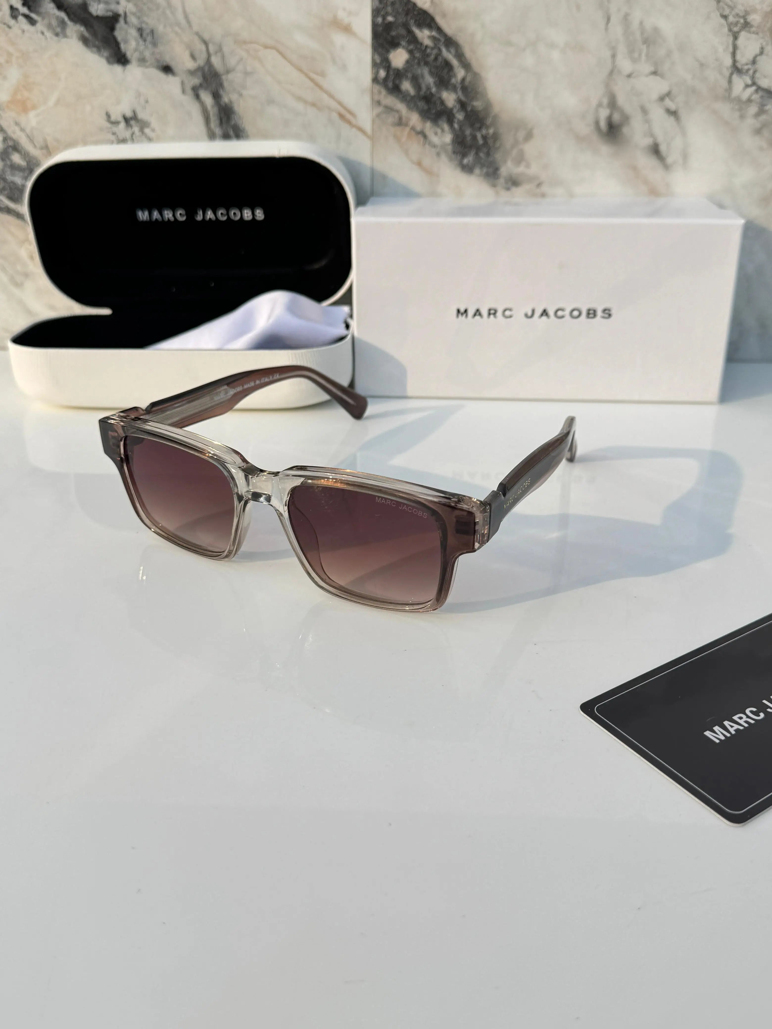 Marc_jacobs_1117_brown_shaded Main image