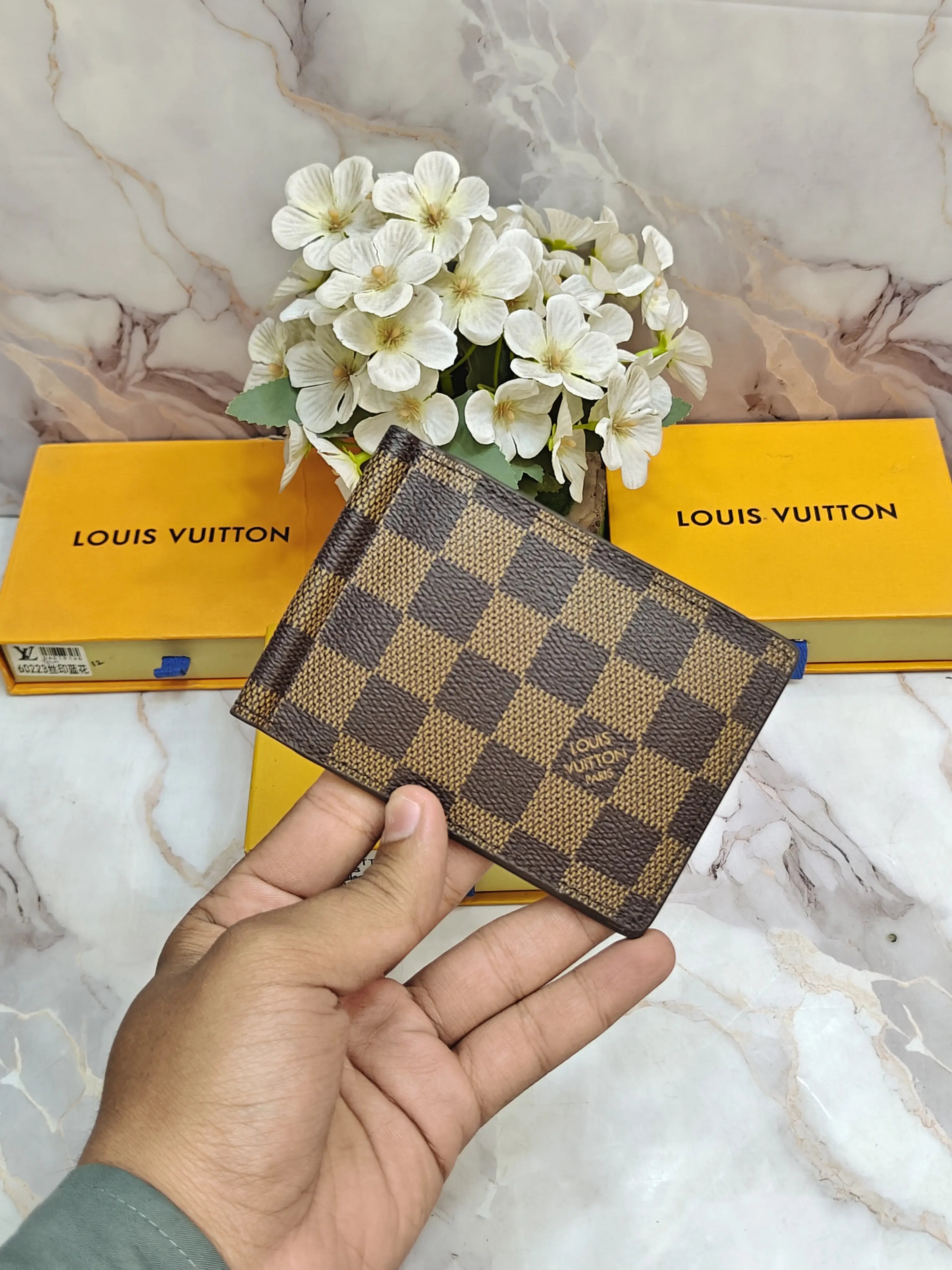 LV LOUIS VUITTON PREMIUM QUALITY MONEY CLIPPER WITH OG BOX