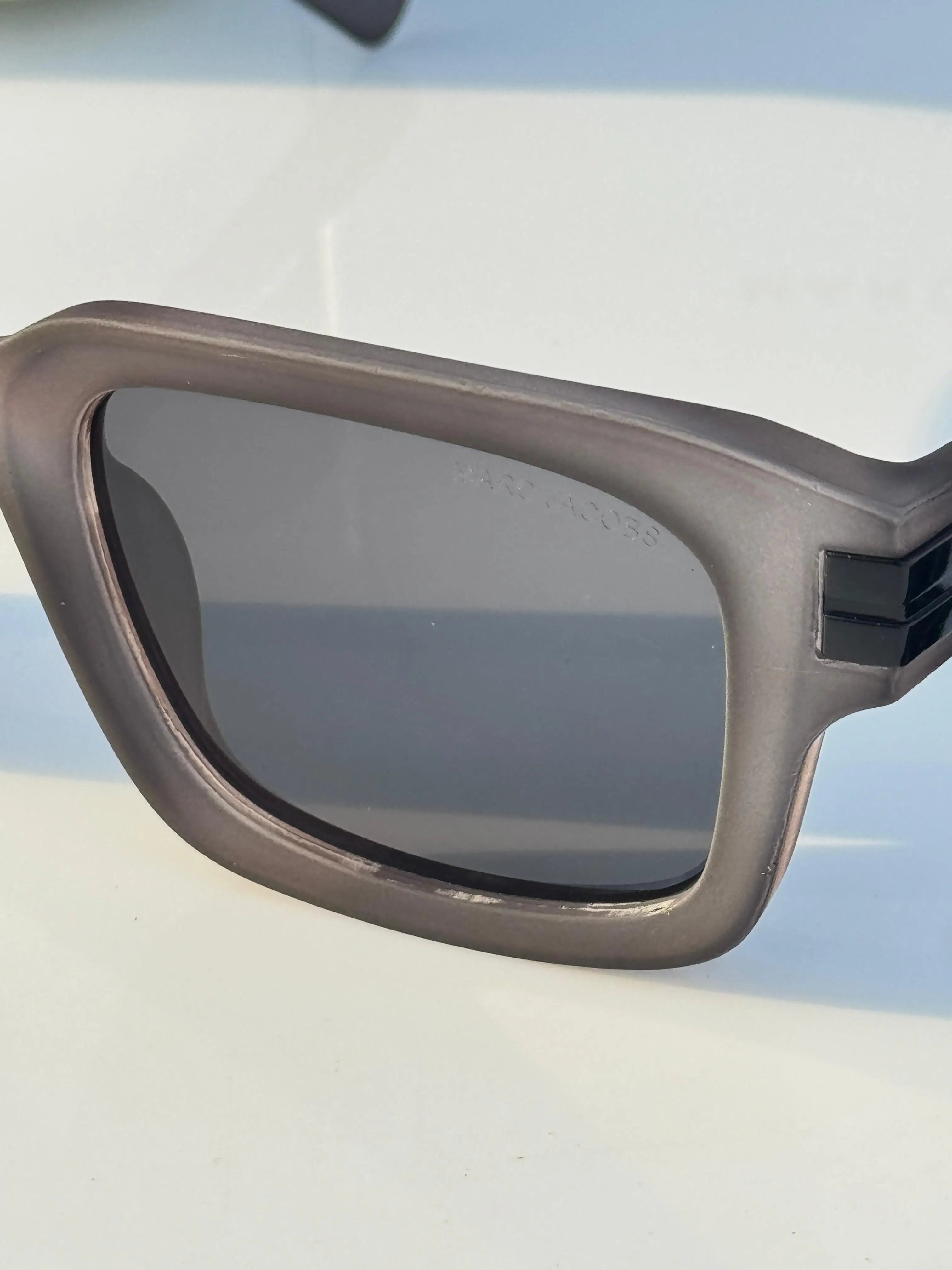 Marc_jacobs_1020_grey