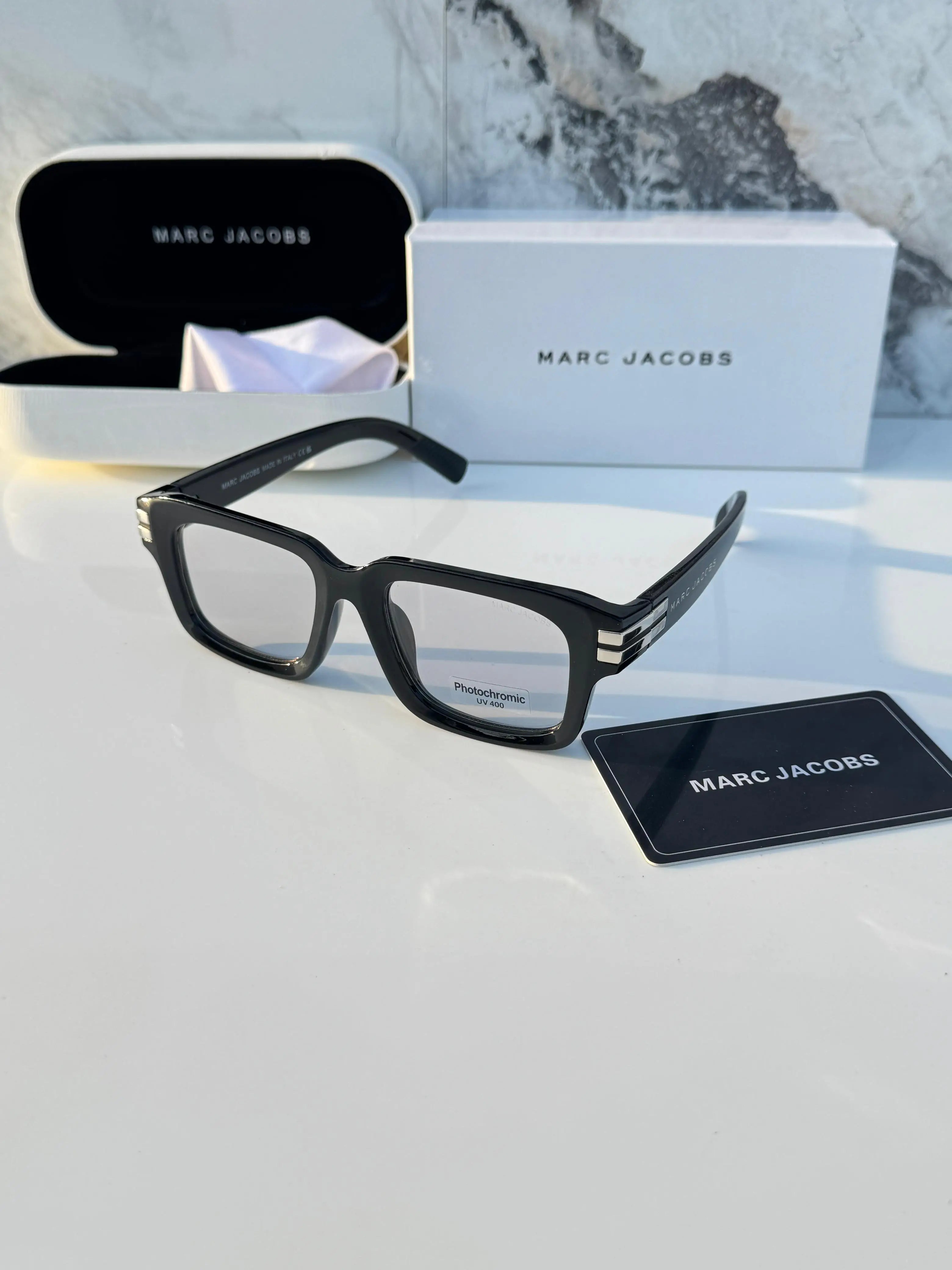 Marc_jacobs_1020_black_silver_Plano Main image