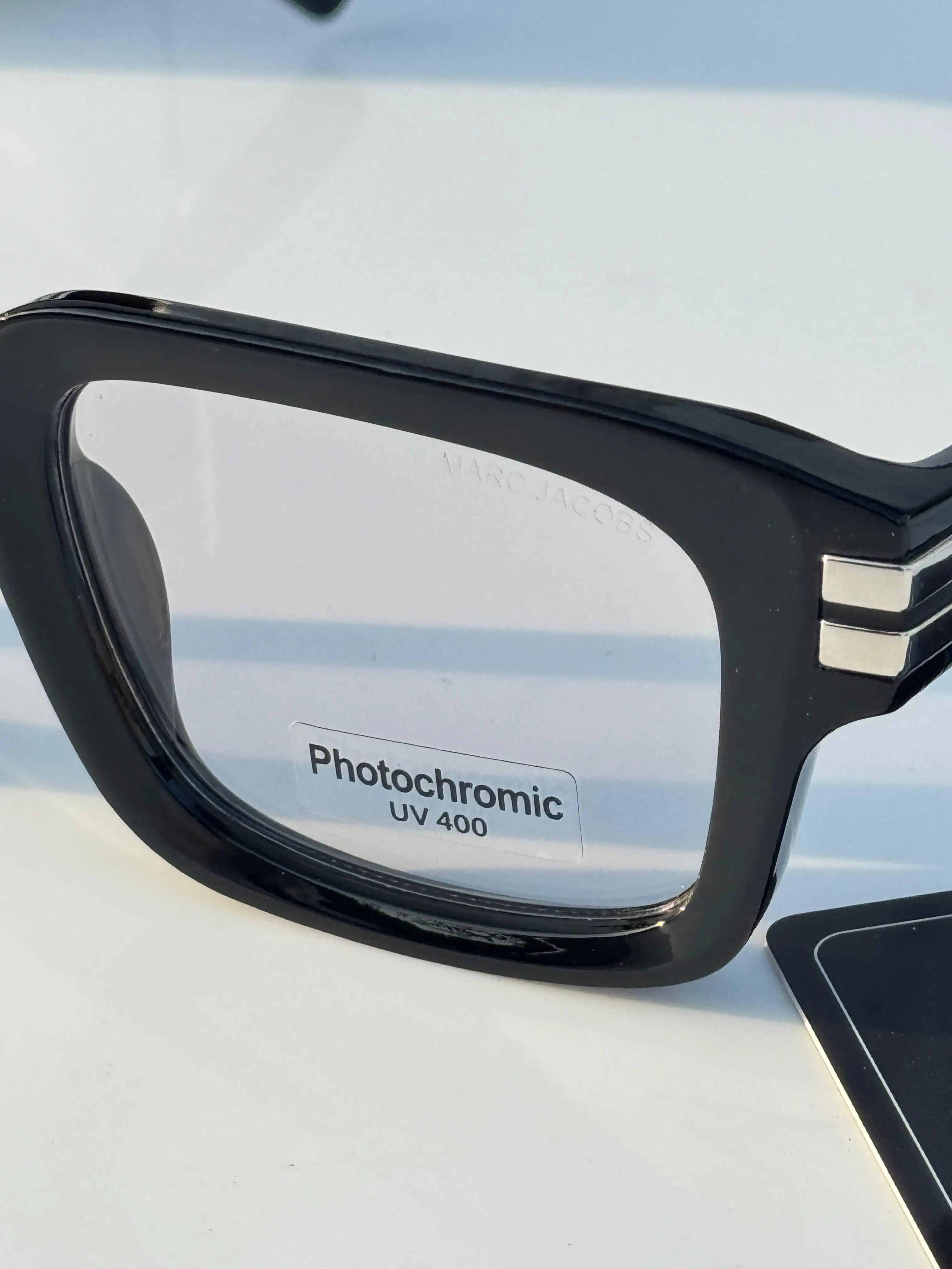 Marc_jacobs_1020_black_silver_Plano