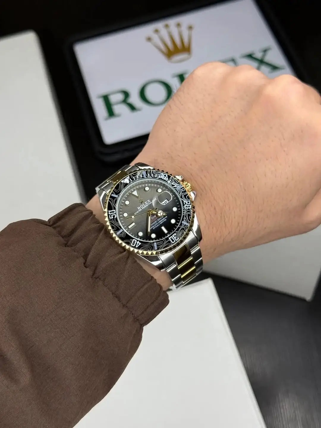 Rolex DiW Submariner heavy shift movement Main image