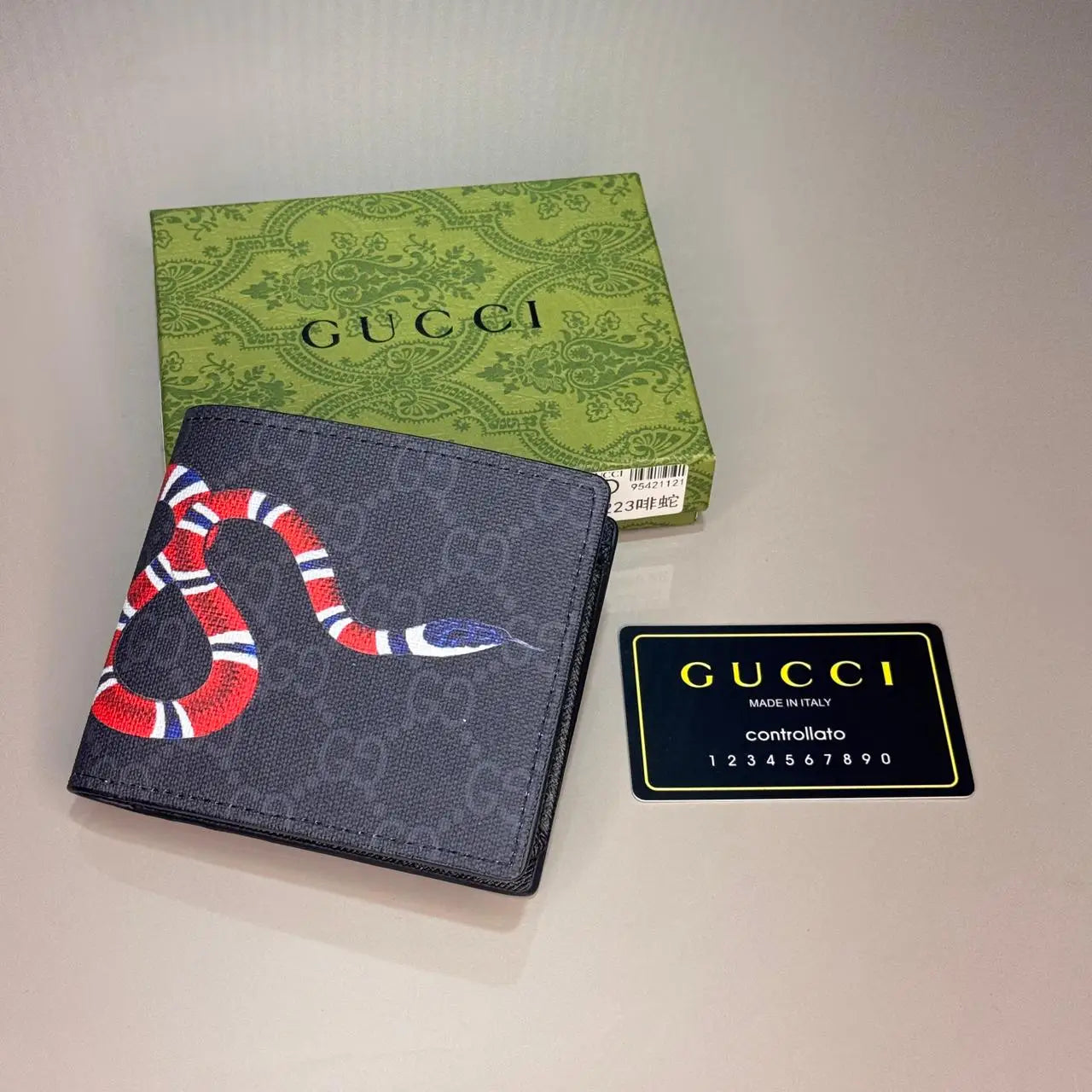 GG GUCCI SNACK ADDITION PREMIUM QUALITY WALLET WITH CARD & OG BOX