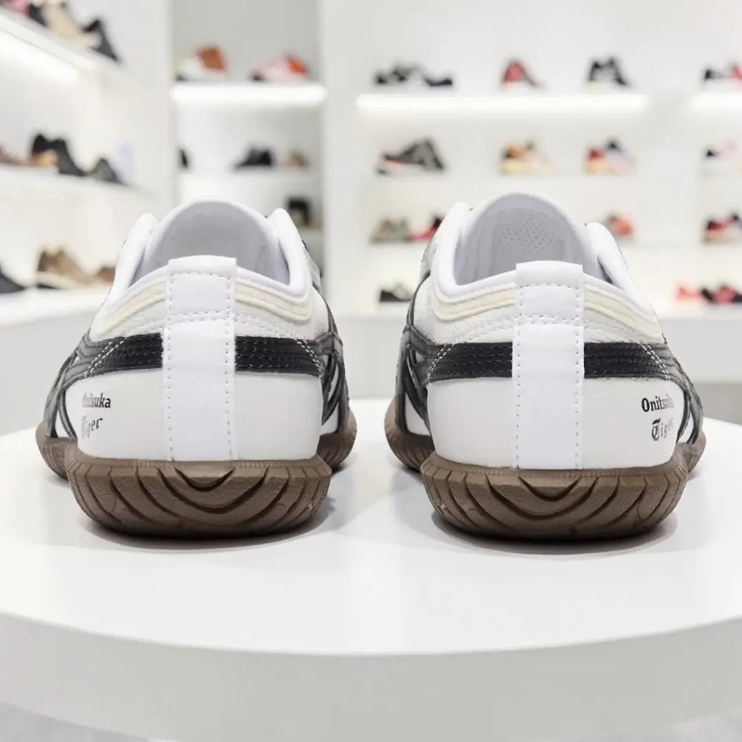 Onitsuka Tiger Tsunahiki Slip-On White Black Mens 7A Premium D-2064