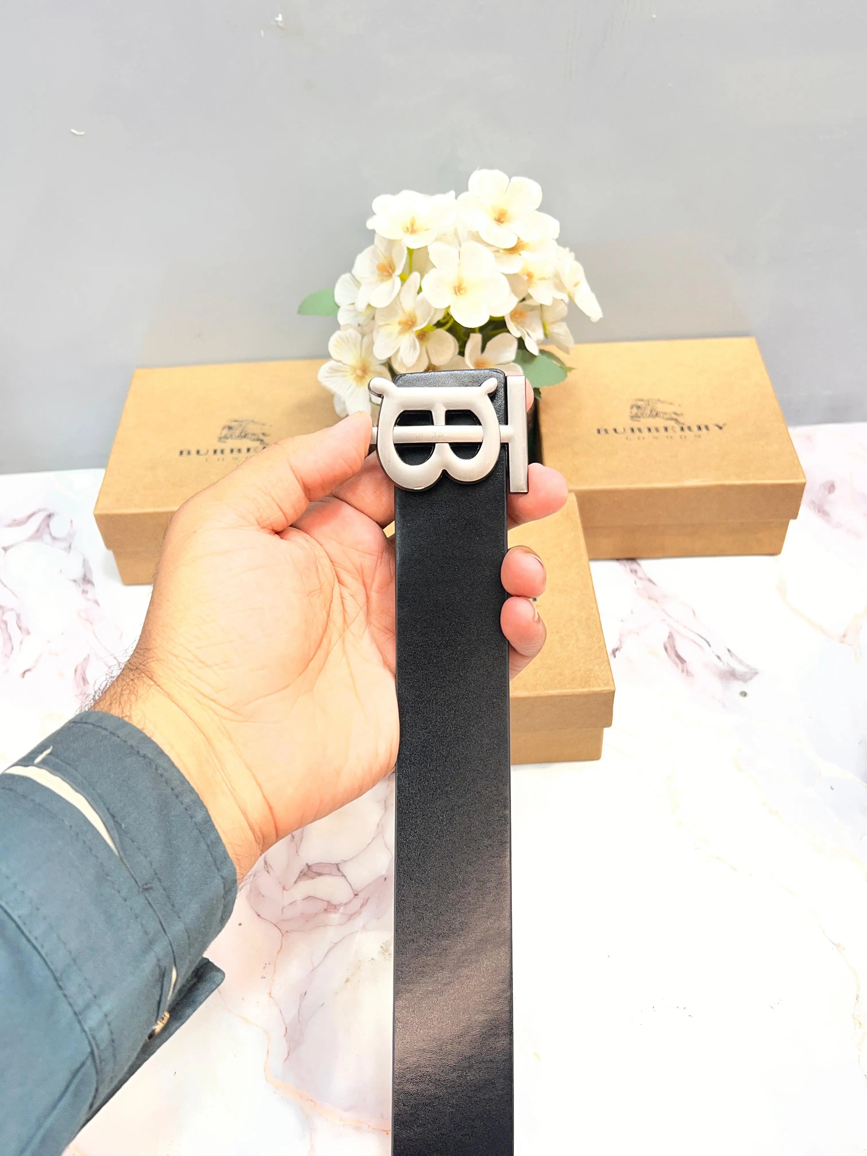 BB BURBERRY PREMIUM QUALITY IMP LEATHER BELT WITH OG BOX BB-719