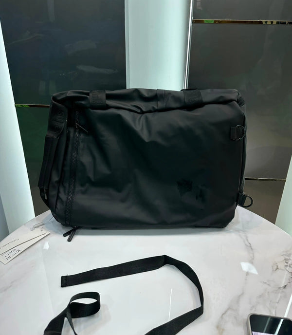 Calvin Klei n 2 in 1 Black Luxury Imported Duffel Bag/Bagpack