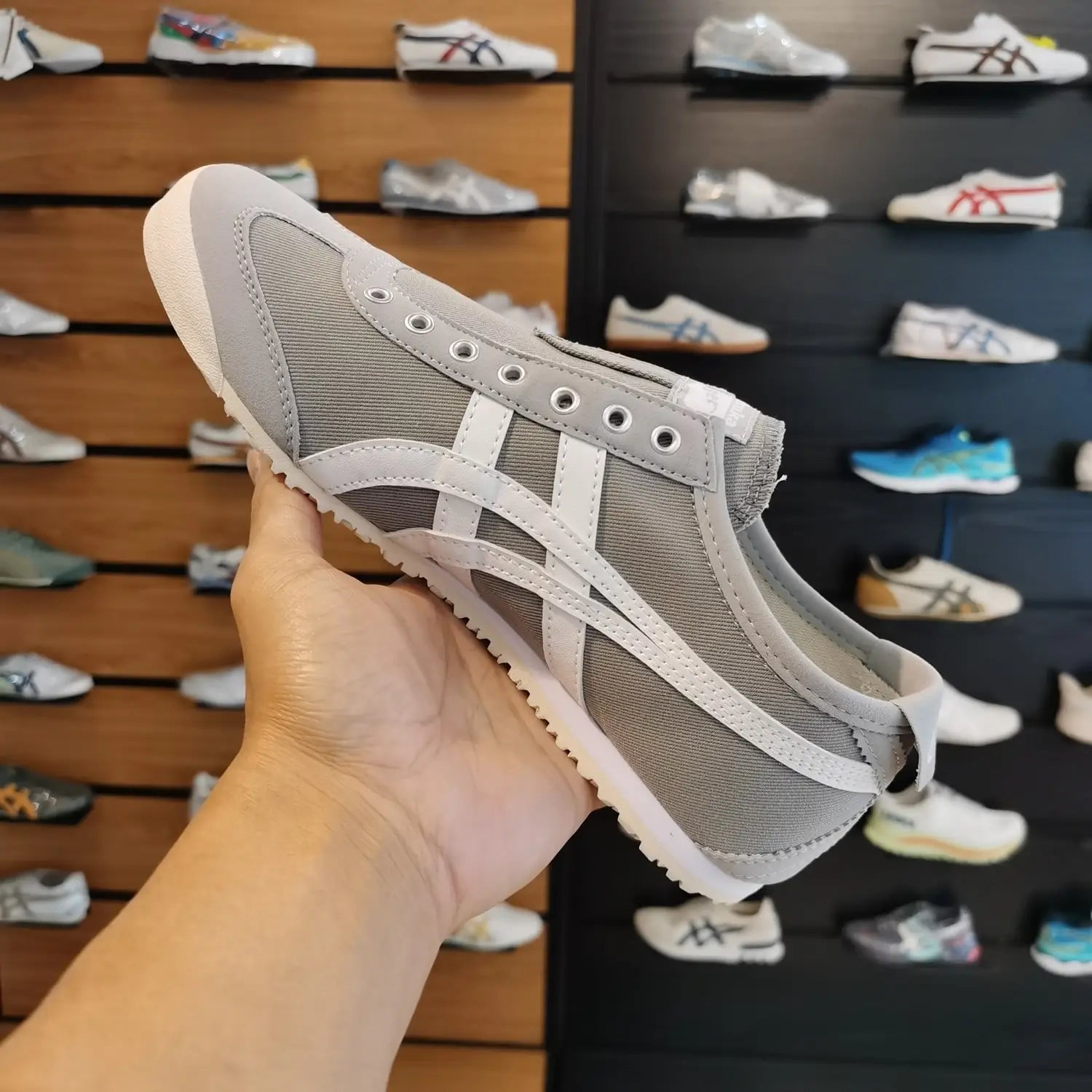 Onitsuka Tiger Mexico 66 Slip On Grey White Sneakers D-2039