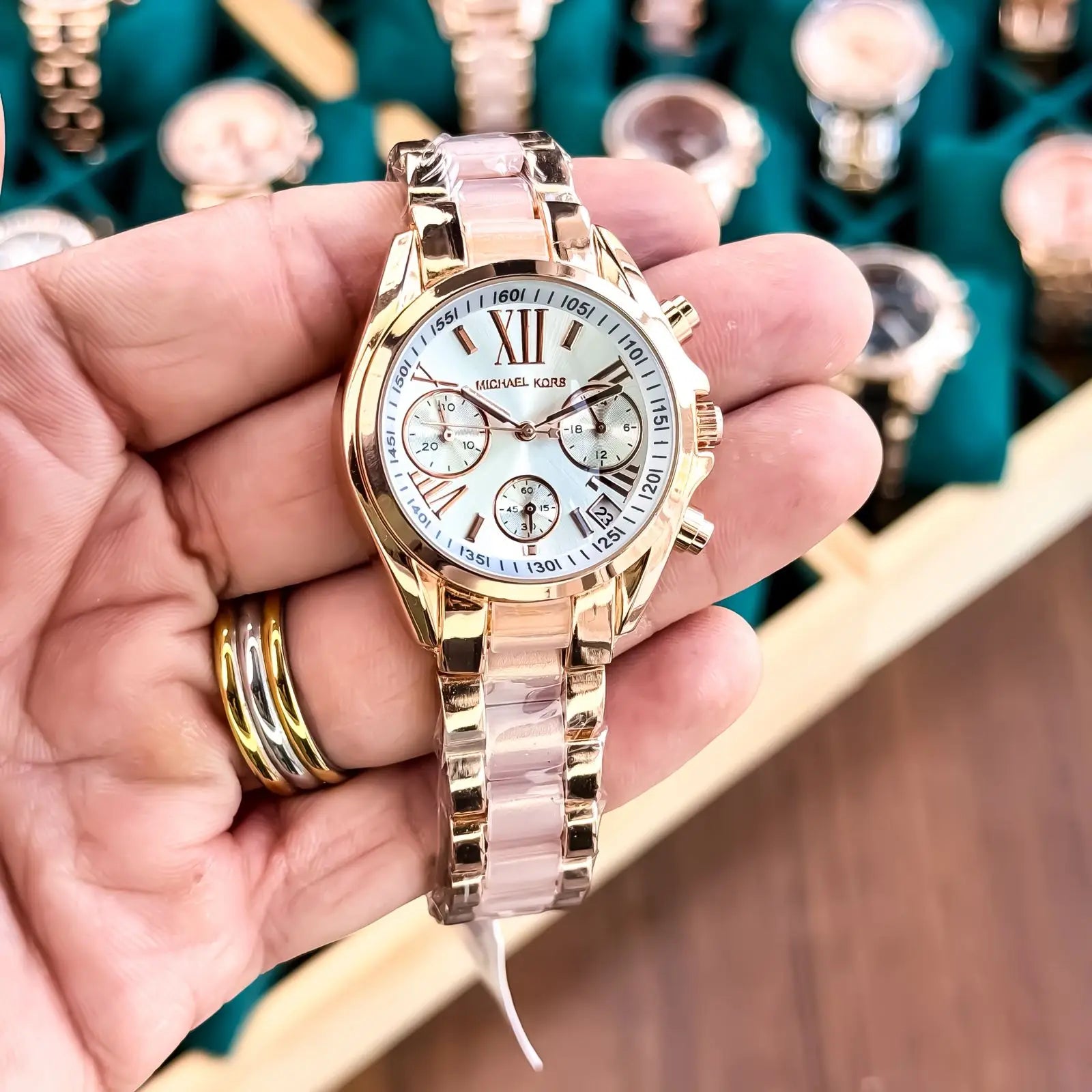 MICHAELKORS_LADIES_ROSE-WHITE Main image