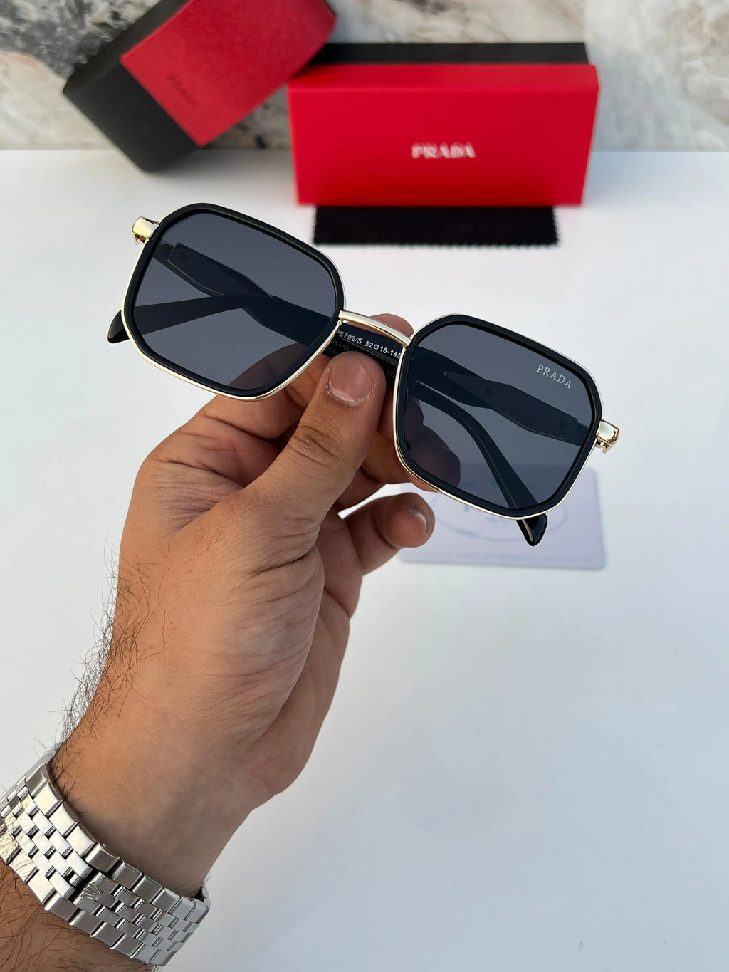 Prada_792_gold_black