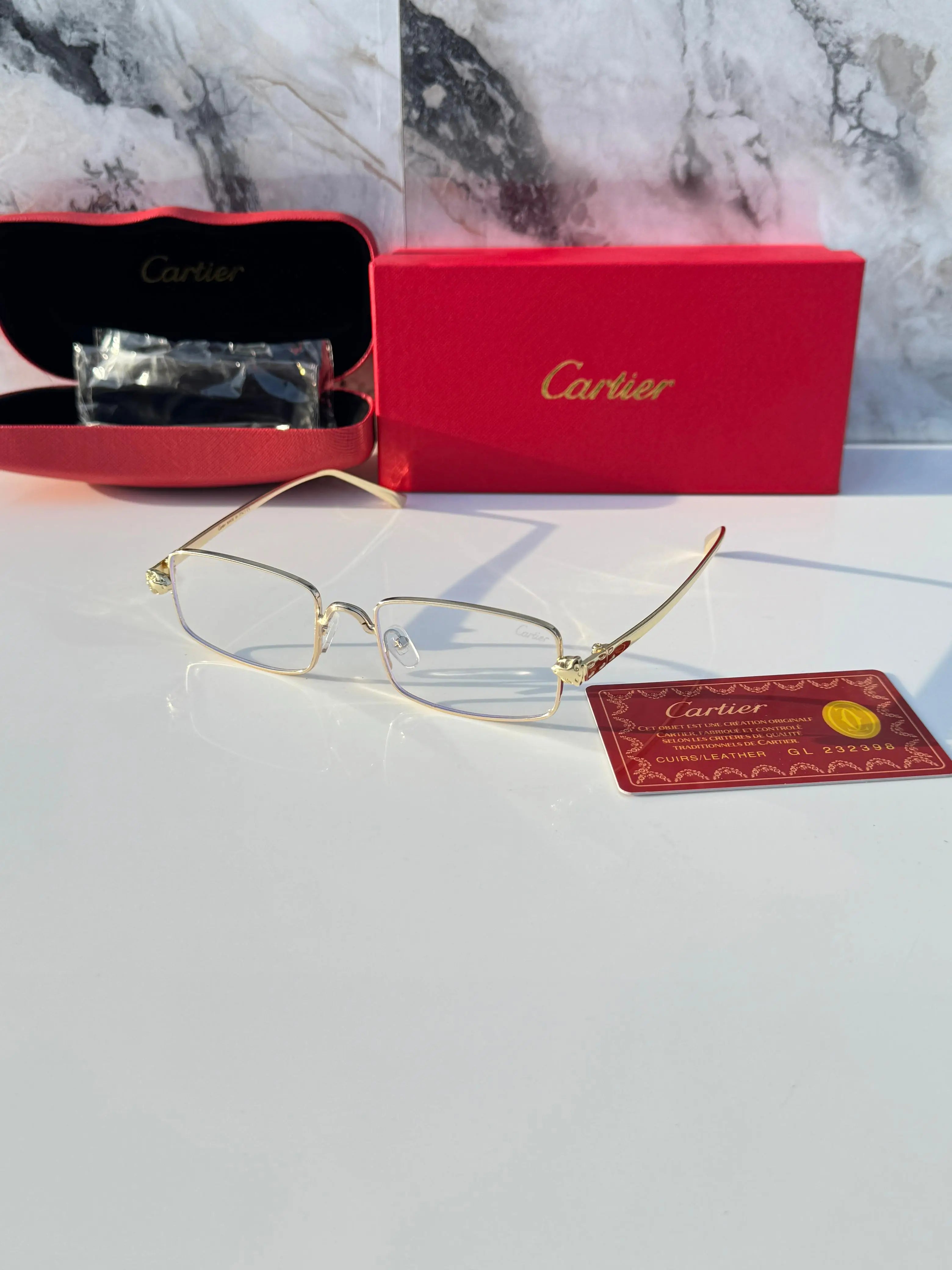 Cartier_107_gold_plano Main image