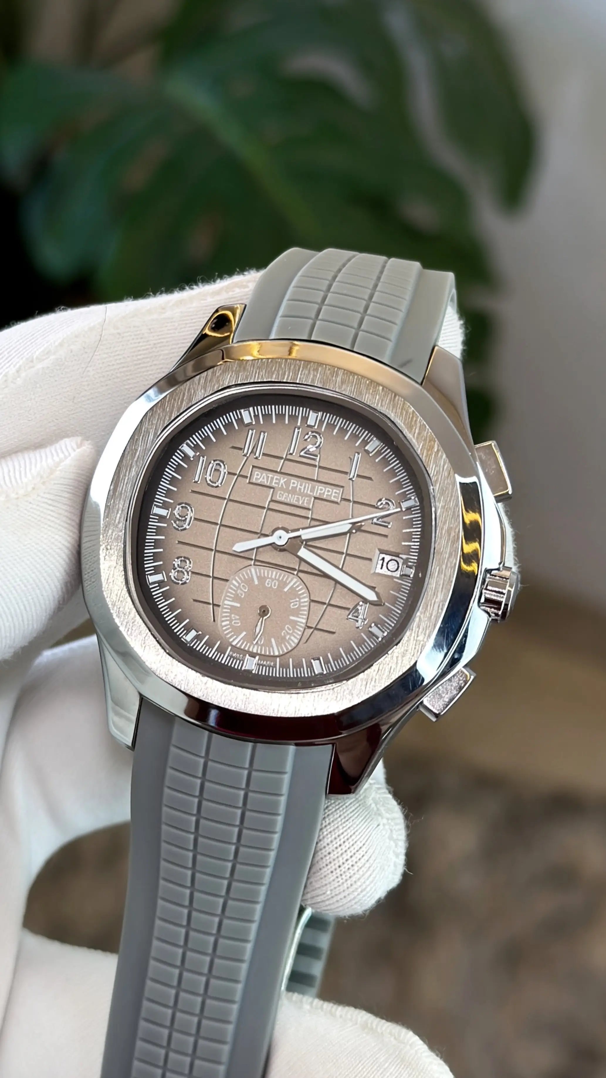 Patek Phillip Aquanaut Chronograph Secondary image