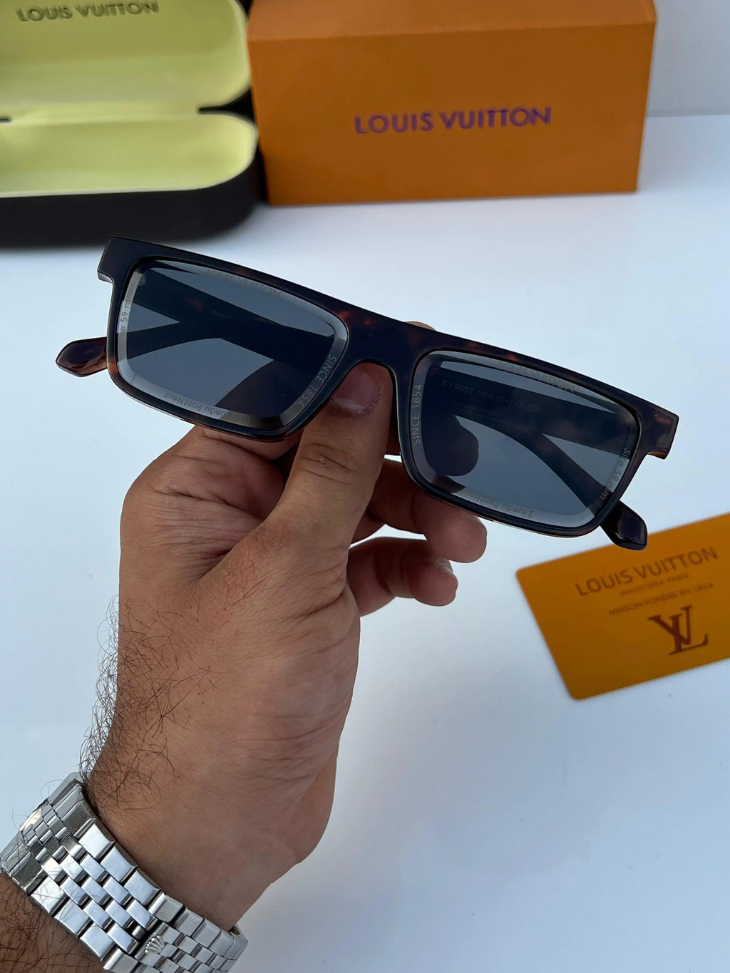 Louis_vuitton_6002_tiger_black