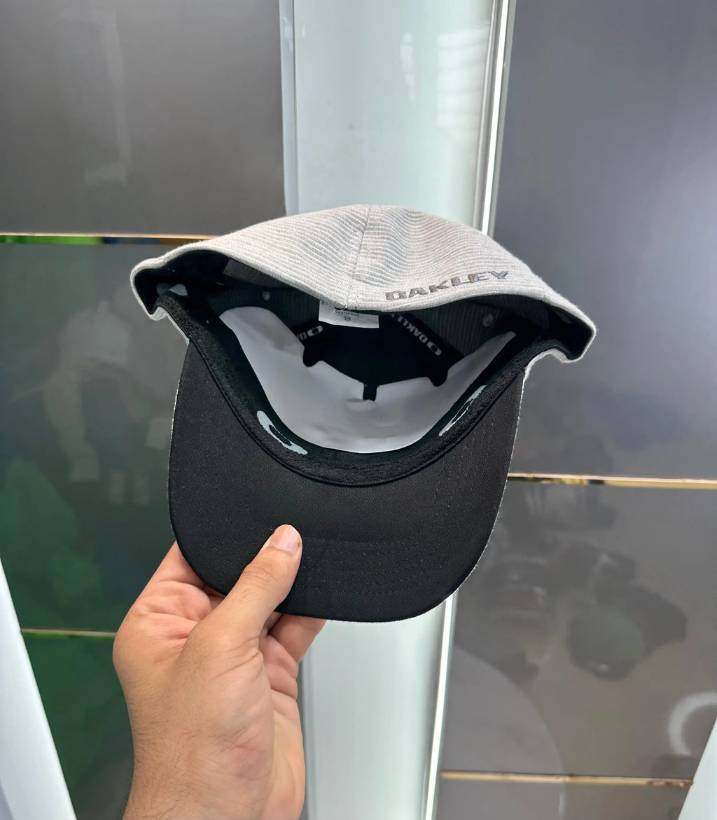 Oakle y Flex Fit Light Grey Premium Imported Cap