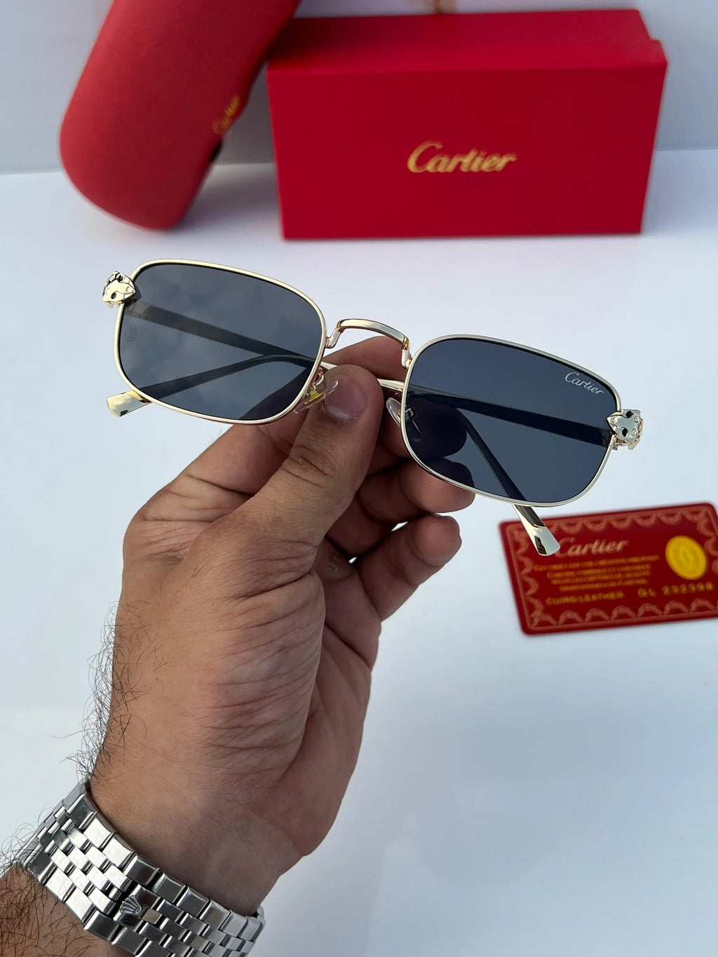 Cartier_6128_gold_black