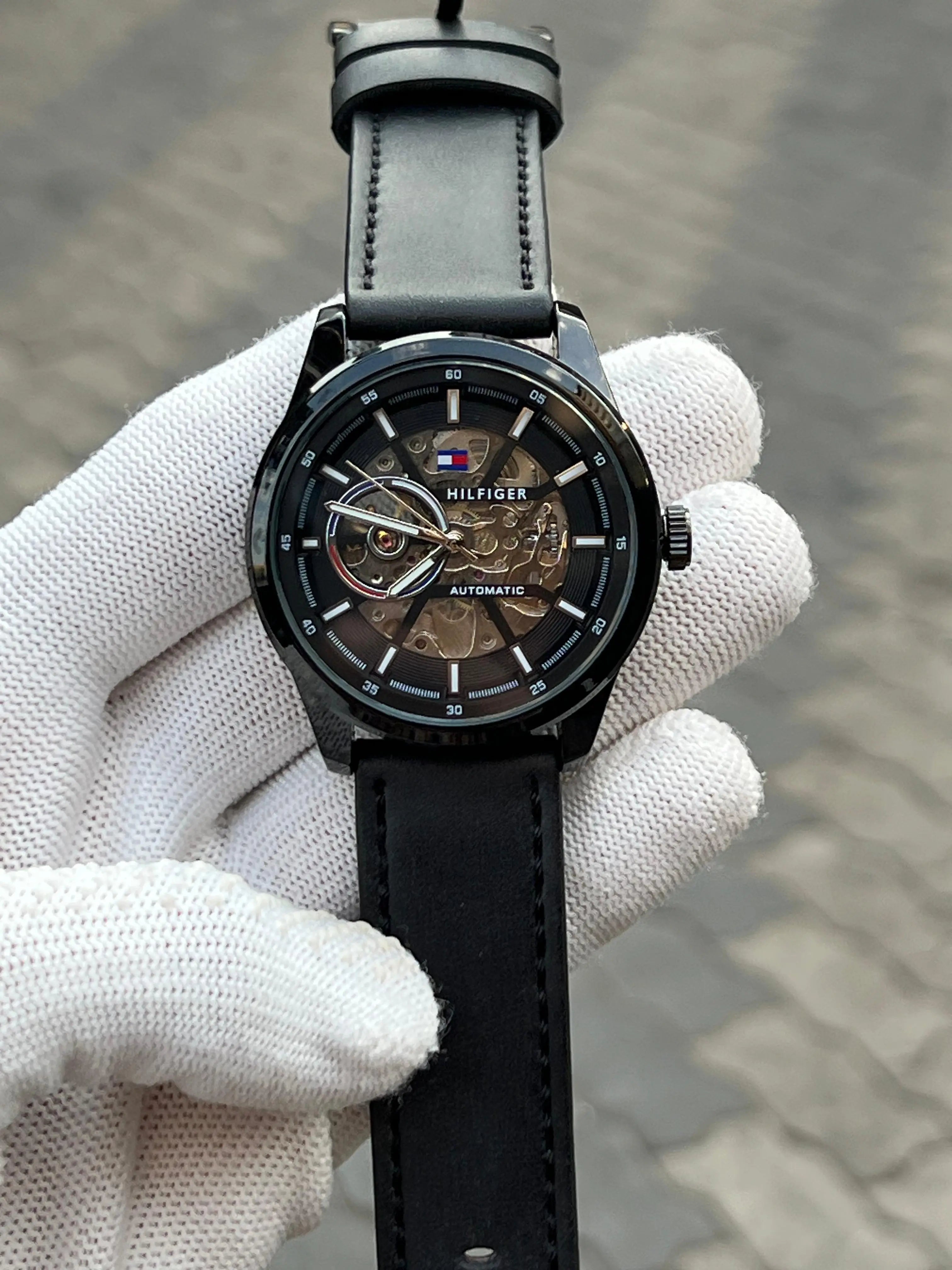 Tomm_y Hilfiger Automatic Black Leather