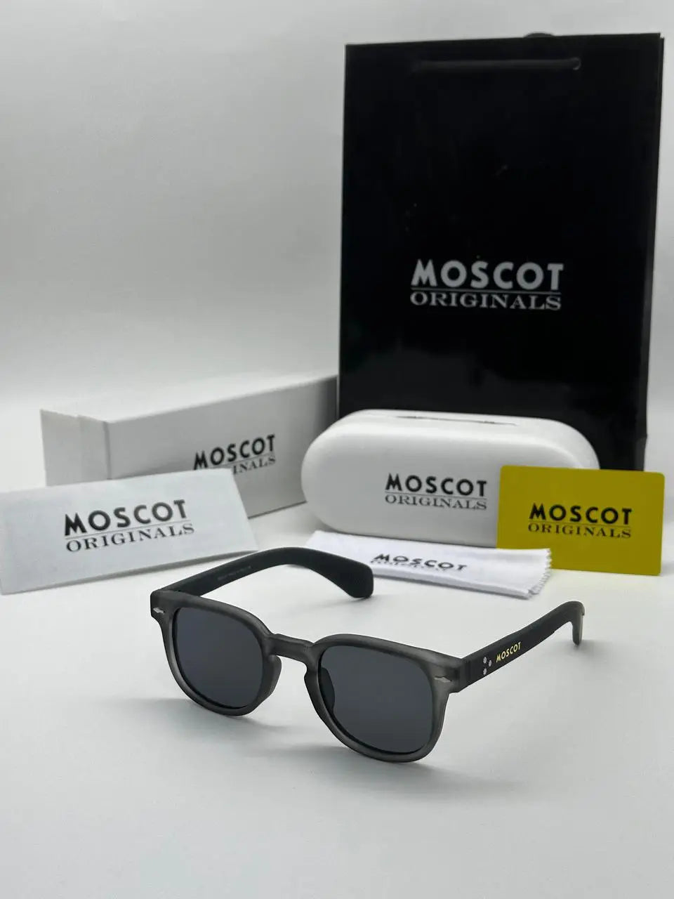 Moscot 120 crystal grey smoke